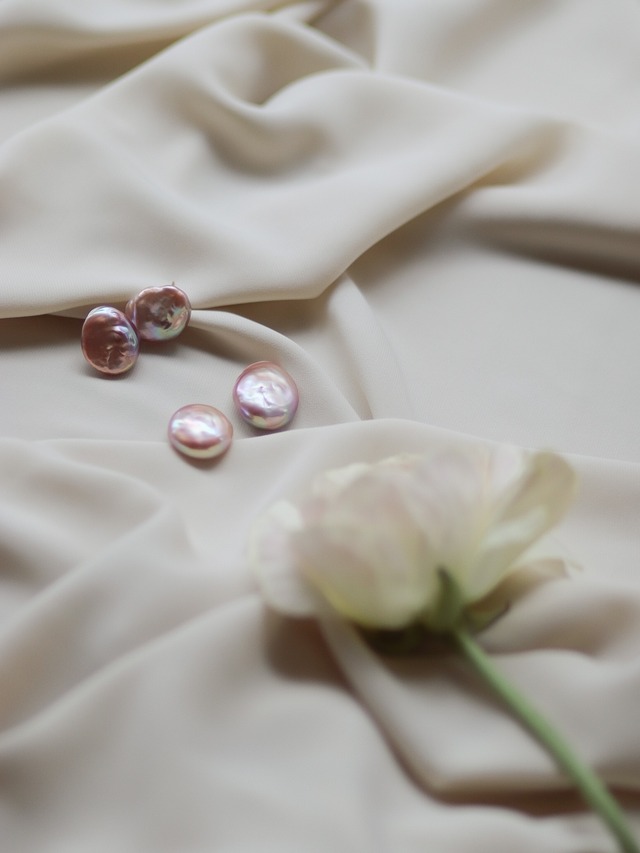 pink pearl button