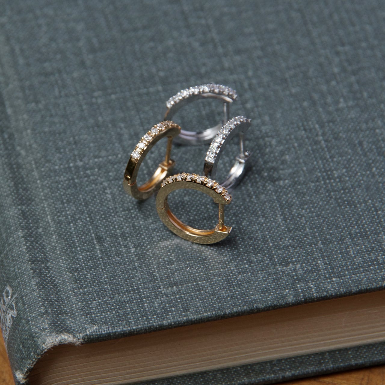 K18ホワイトゴールド 直径12mmダイヤモンドフープピアス【MKW0014P1