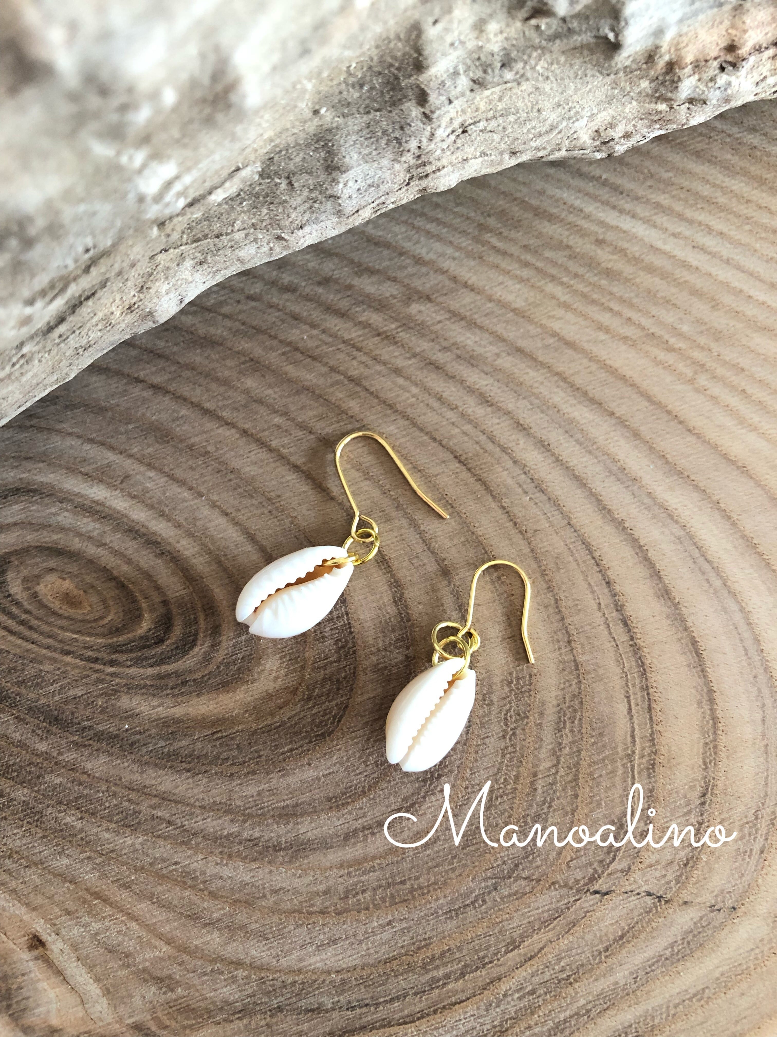 Hawaiian shell earring(カウリーシェル タライ貝 ピアス、イヤリング