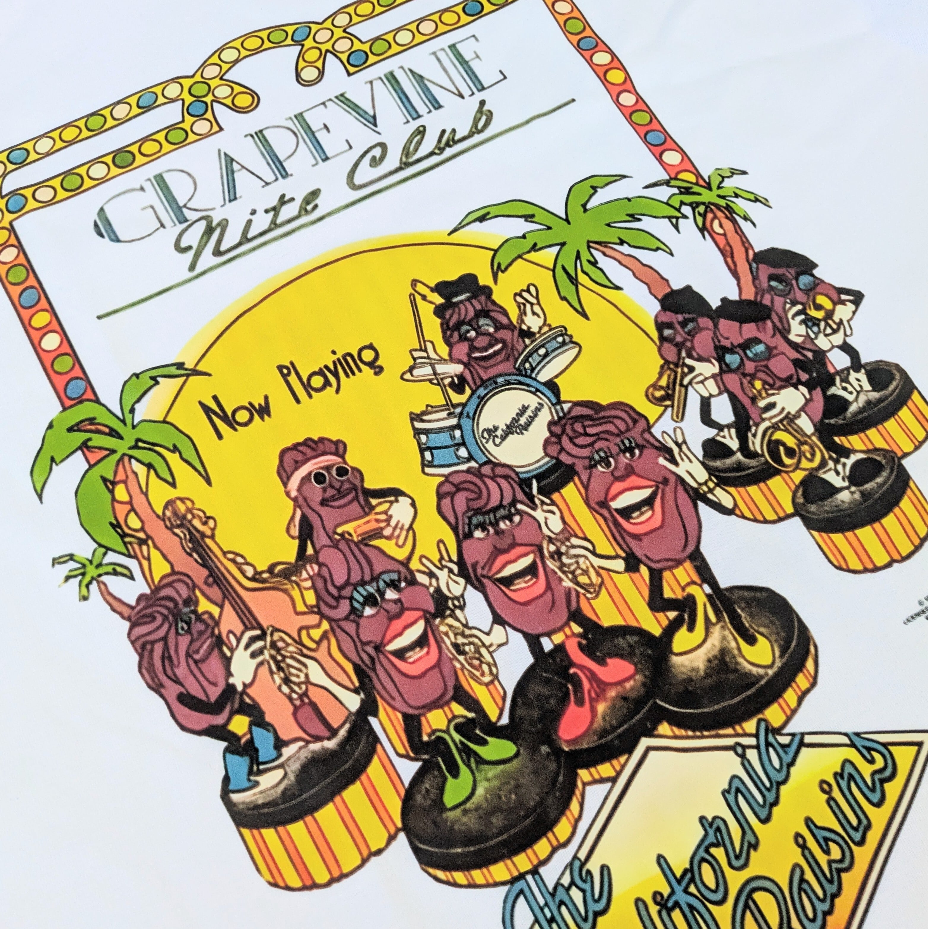 【 California Raisins ( カリフォルニアレーズン )】『 GRAPEVINE Nite Club 』/ Tシャツ〚アメリカン雑貨 アメトイ〛