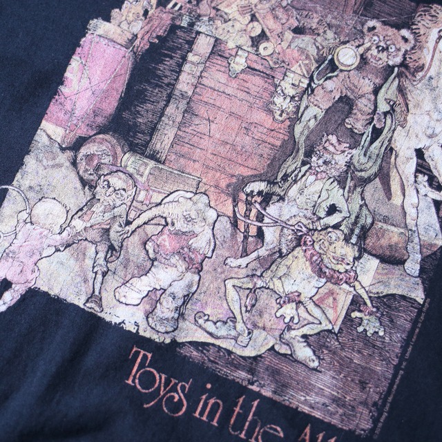 "Toys in the Attic" good printed XXL over silhouette tee