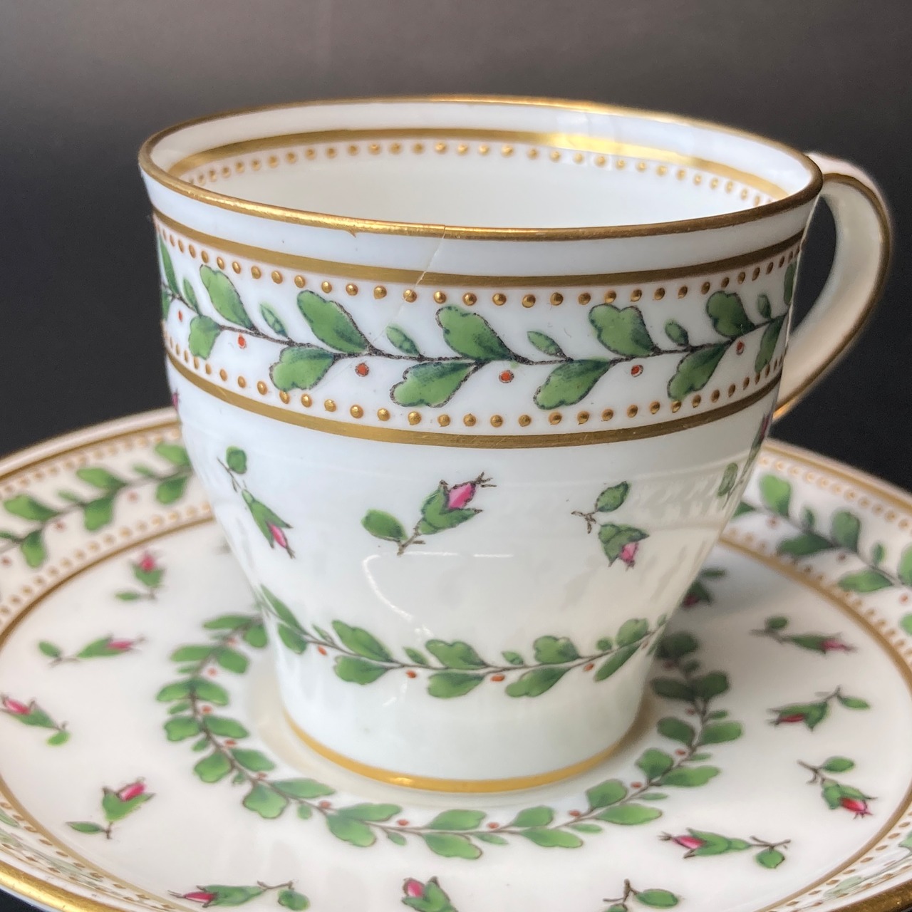 ミントン 小花植物文 金彩金盛エナメル彩 デミタス カップ＆ソーサー  