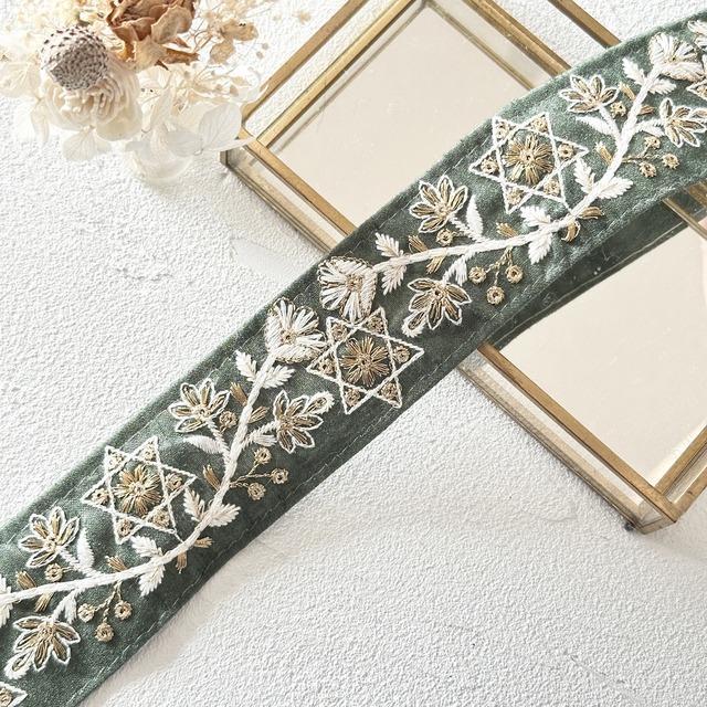 スター　[グリーン]　インド刺繍リボン　3412