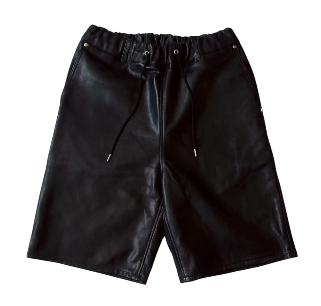 A PUZZLING HOME LEATHER EASY SHORTS - black