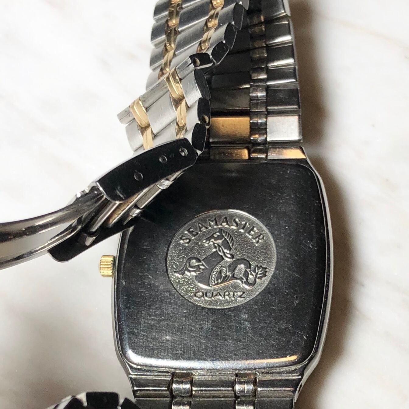 オ*ン様 OMEGA Seamaster Quartzビンテージ 年代品 vintage OMEGA tonneau case quartz watch 