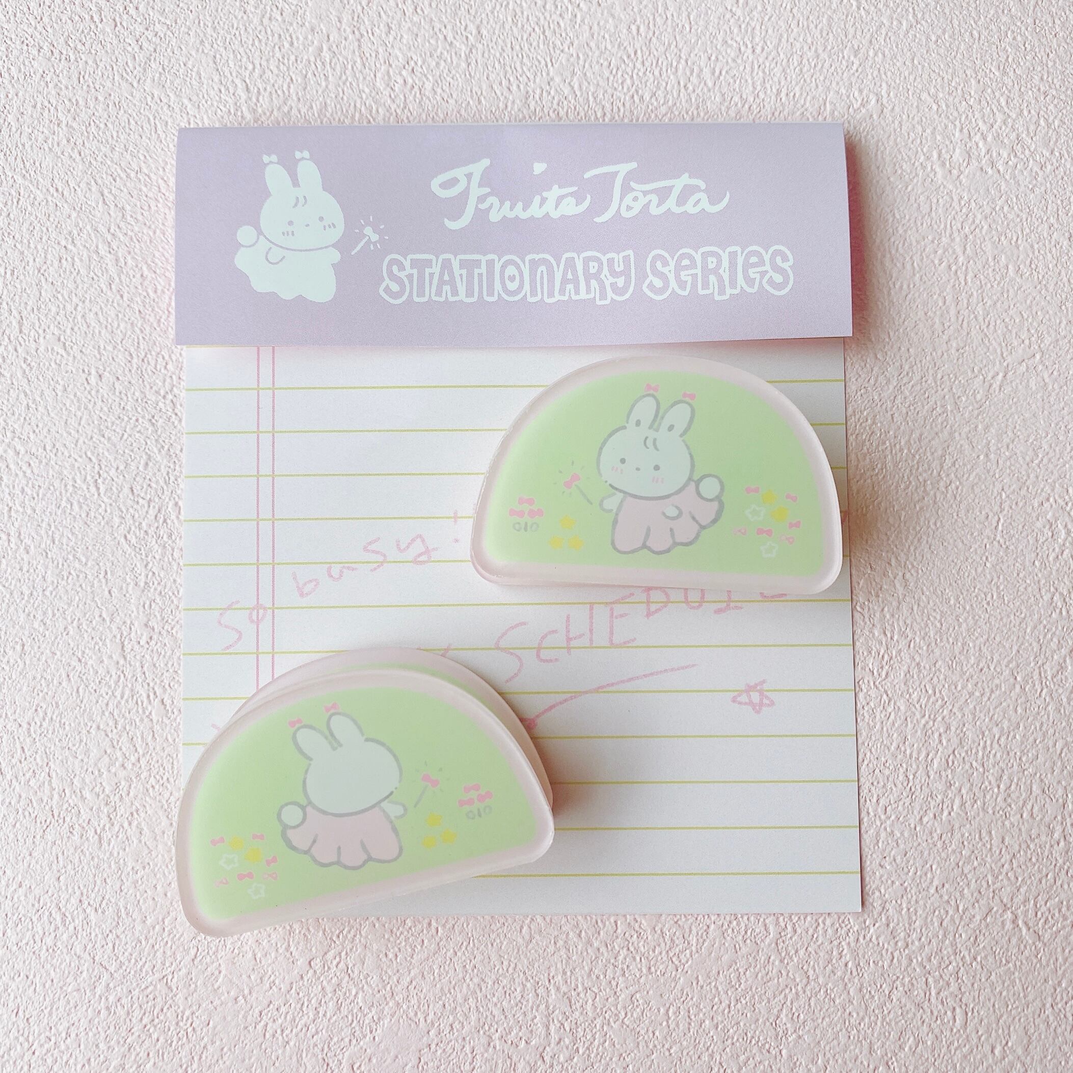 バレエうさぎのアクリルクリップ(かまぼこみどり)