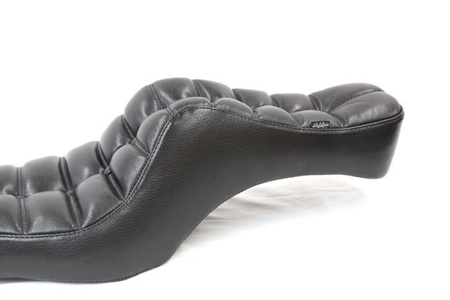 04-upスポーツスター専用キング＆クイーン ナロー チョッパーシート［ボックス＆ボタン］Leahter/本革　(ss2u04)