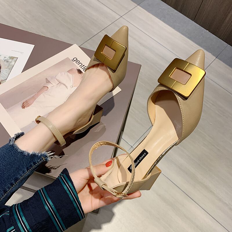 先のとがった単一の靴女性2020新しい春の野生の金属のバックル厚いヒールファッションワードバックルローマサンダル 部族の婦人靴0936535