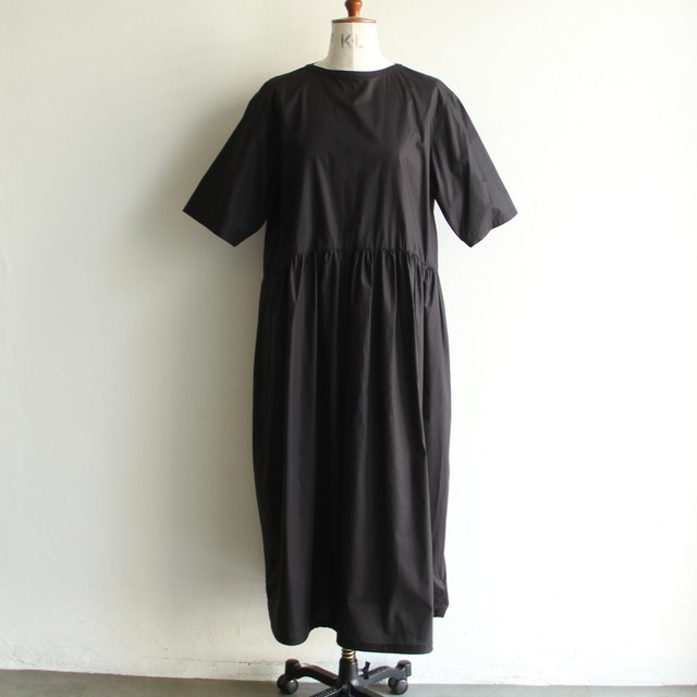 TENNE HANDCRAFTED MODERN  No sleeve dress