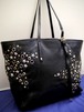 24万★JIMMY CHOO ジミーチュウ SASHA サシャ M A4対応 マルチスタッズ レザー トート バッグ 黒★ 〇☆スタッズが可愛らしい万能モデル♪