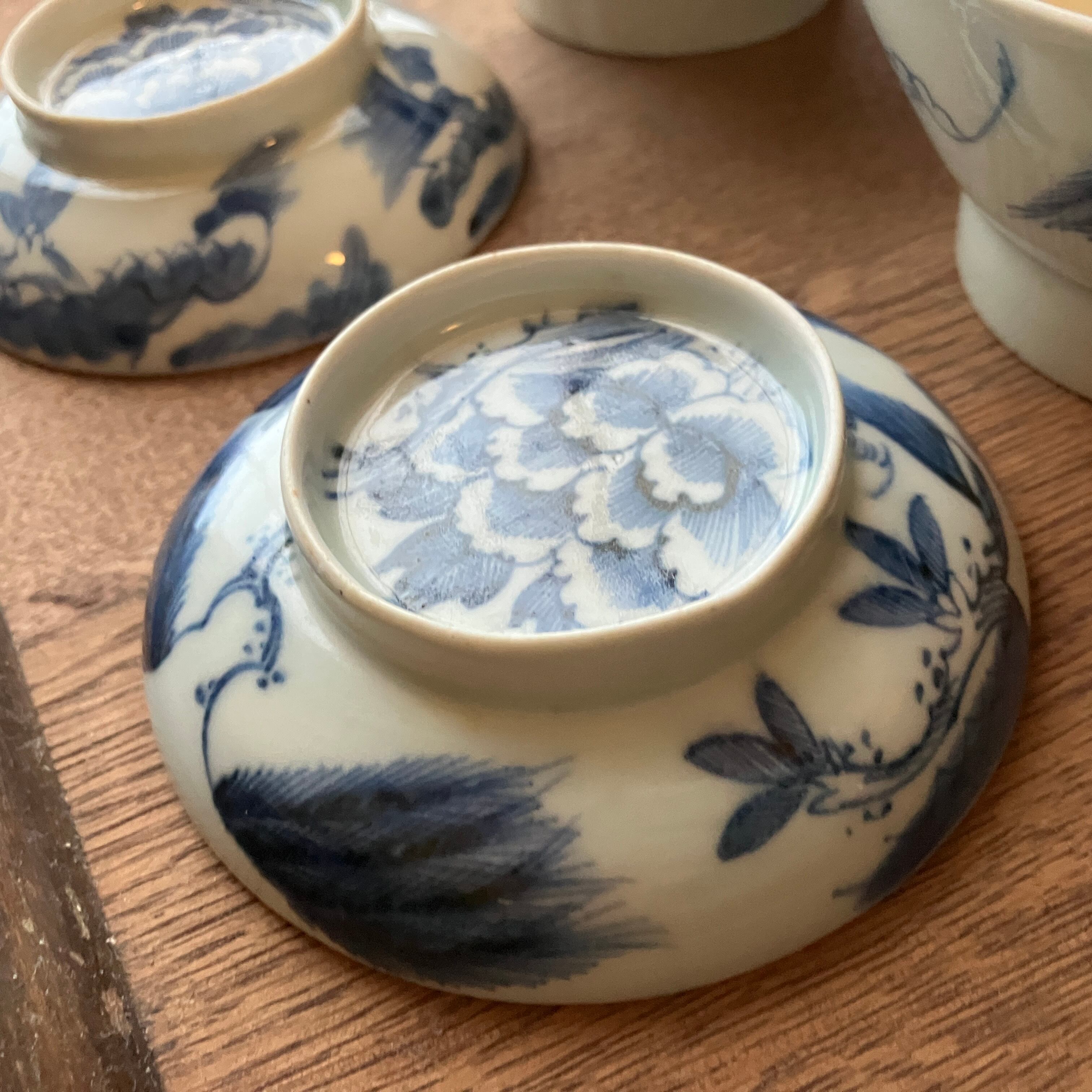 ☆蓋つき飯碗 広東碗 4個セット 縁起の良い柳とボタンの紋様 美しい染