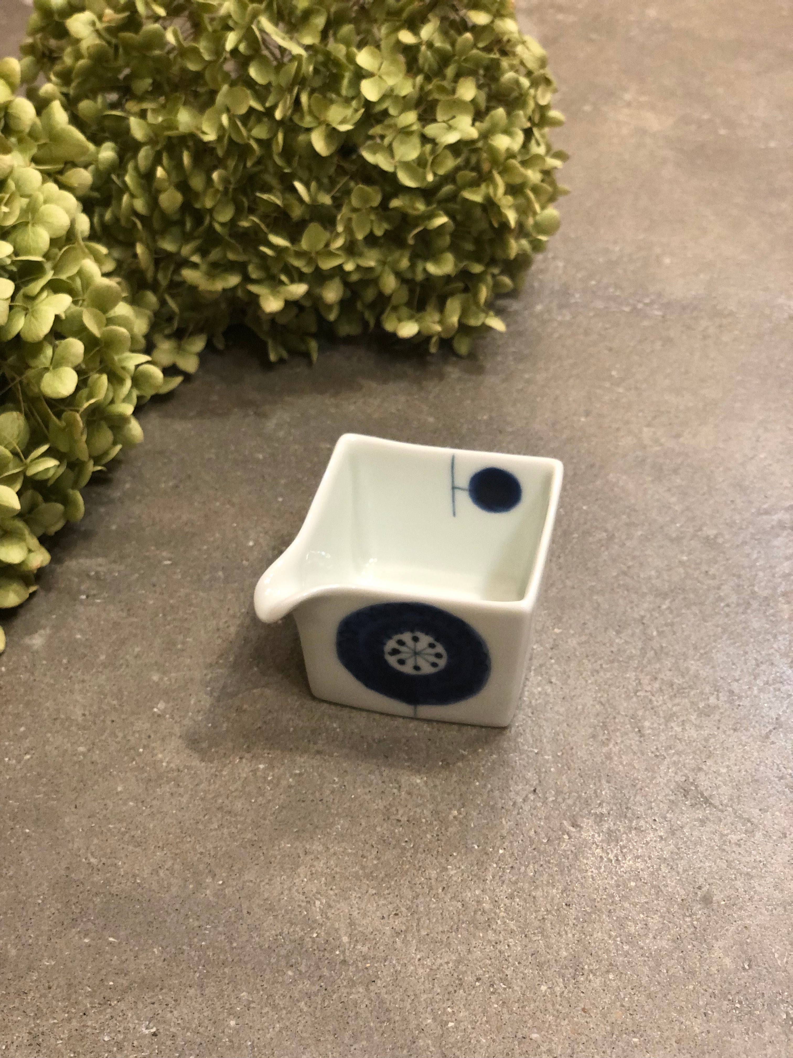 角片口小付 輪花