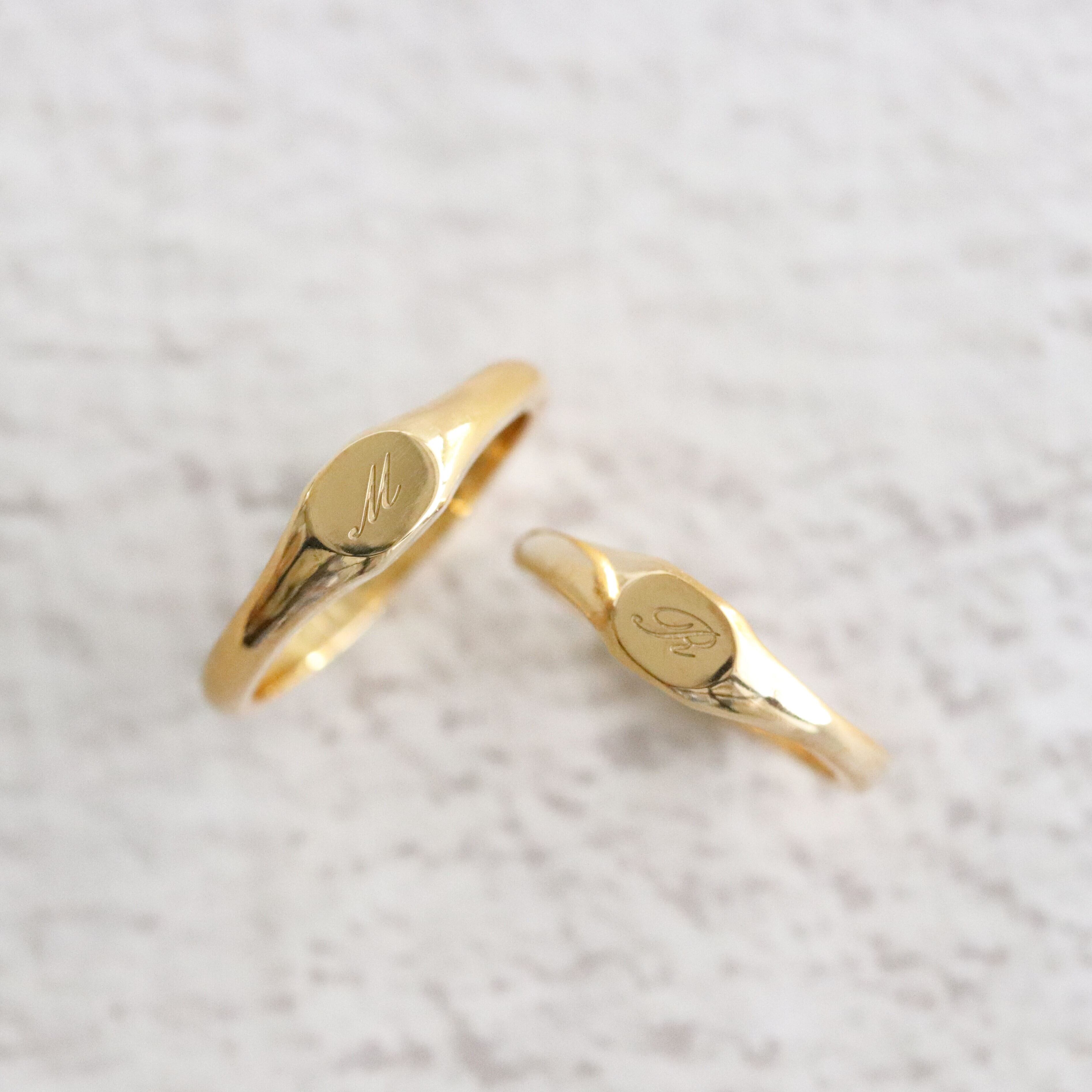結婚指輪】印台イニシャル_K18YG | Somm Jewelry【ソムジュエリー】