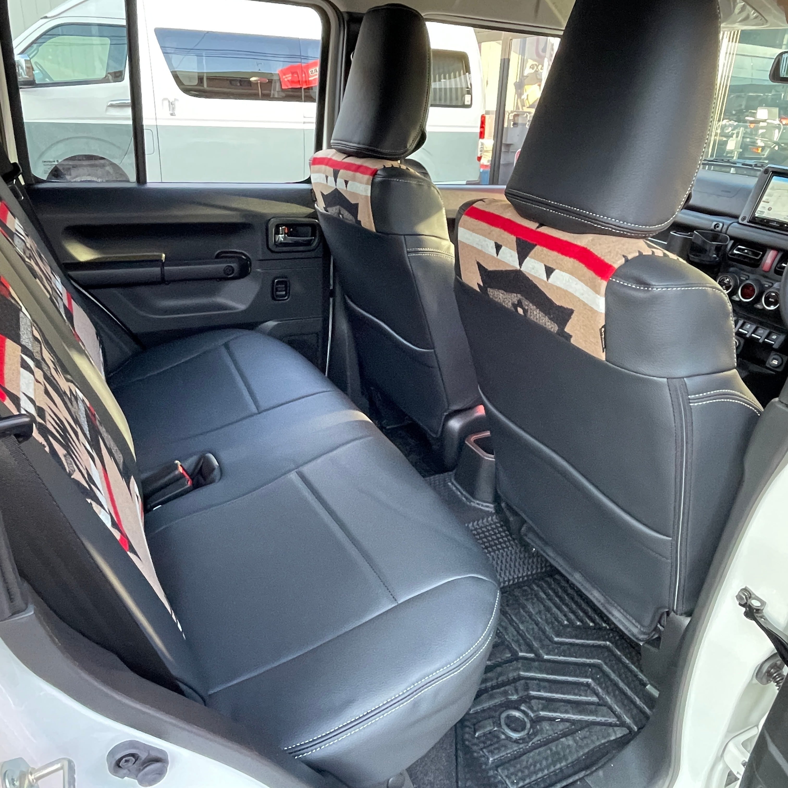 新型ジムニー ノマド JC74 1～2型用 ペンドルトンコラボシートカバー