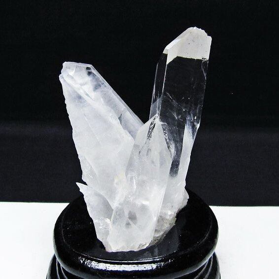 水晶 クラスター マダガスカル産 台座付属 水晶 原石 一点物 172-4345