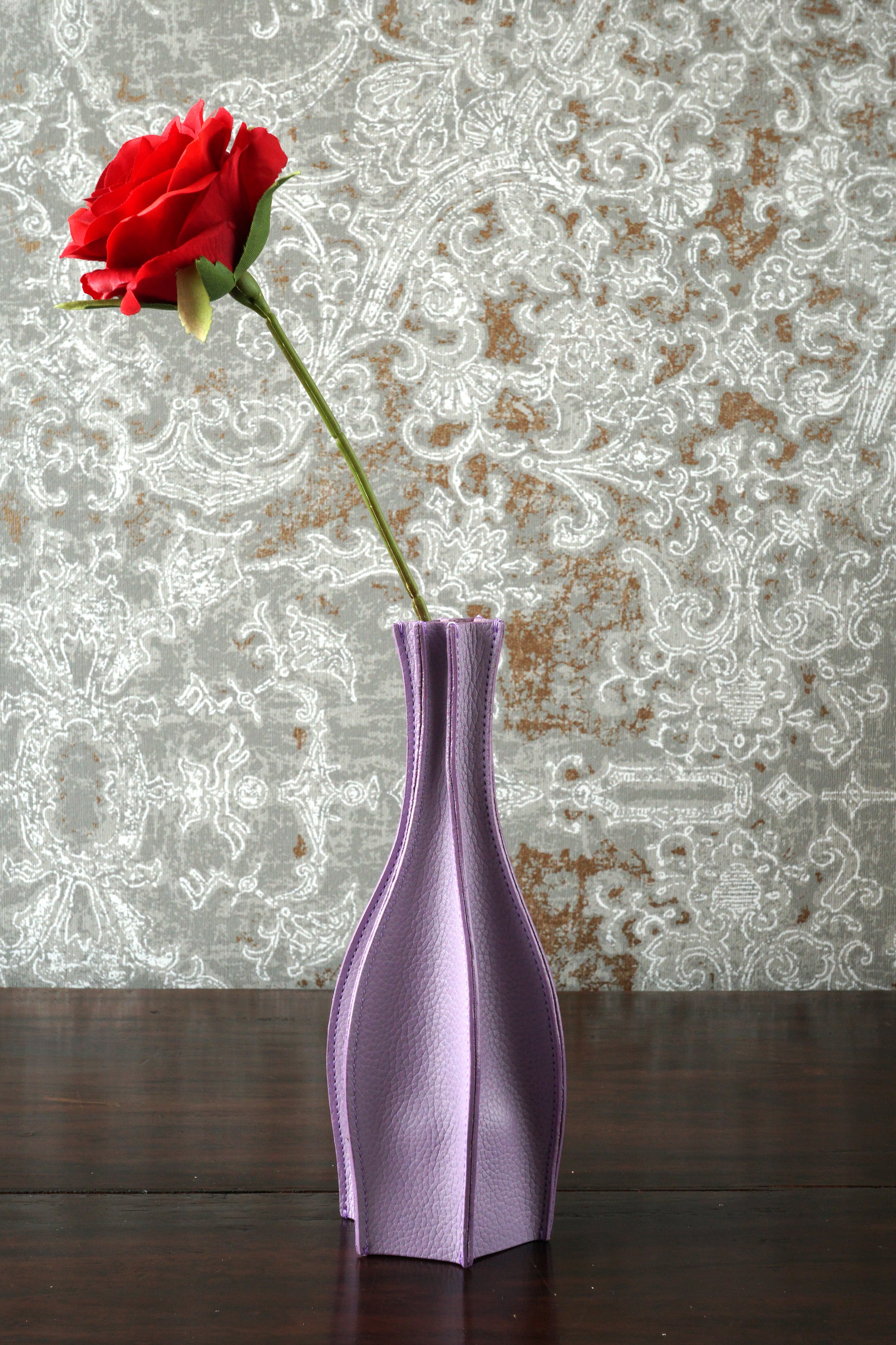 本革製フラワーベース／くびれ型（小）、ガラスベース付属 | EARL'S