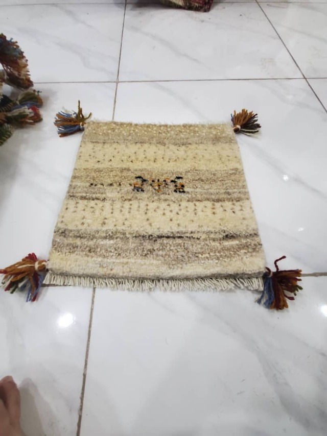 絨毯クエスト78【No.191】Gabbeh　ギャッベ　※現在、こちらの商品はイランに置いてあります。ご希望の方は先ずは在庫のご確認をお願いします。