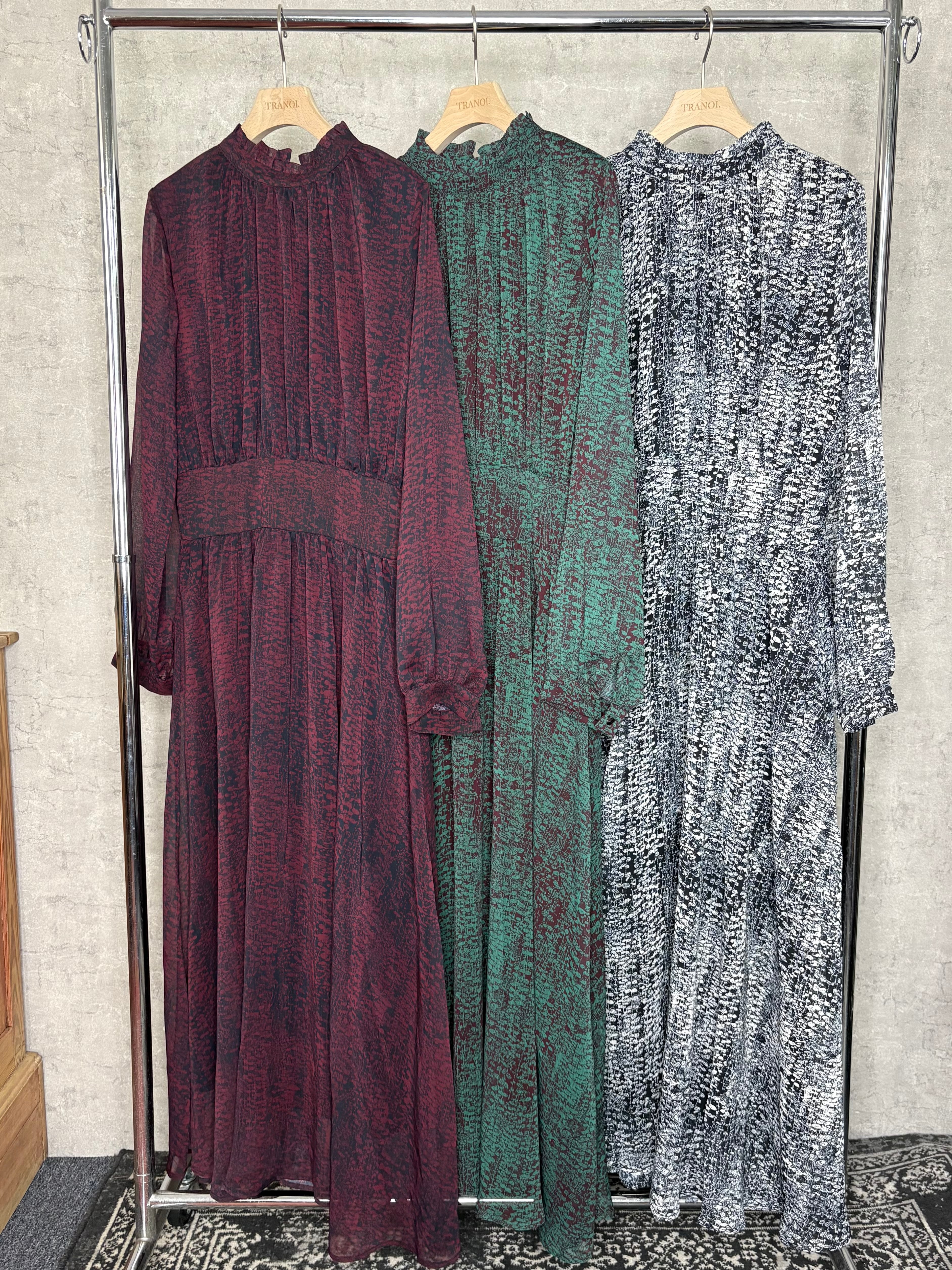 【クレオパトラ】スタンダードワンピース Vert サイレントフラワースカラップ刺繍ワンピース(前開き