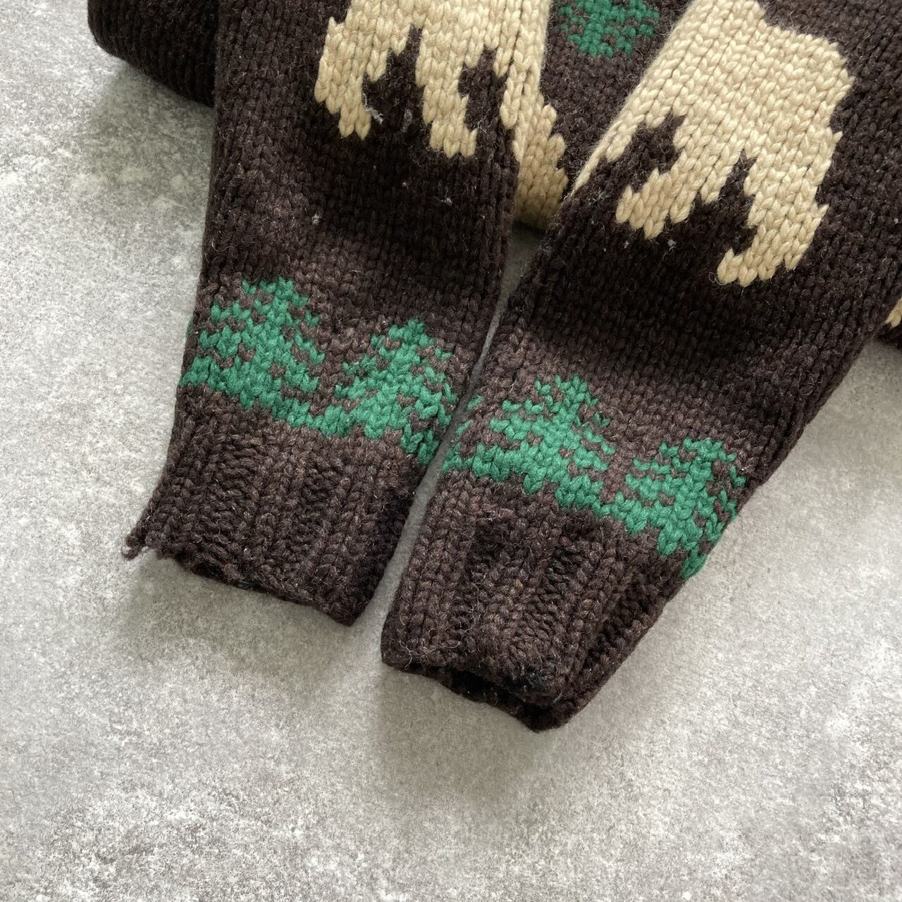 ヴィンテージ☀︎カウチンセーター北極熊デザイン☀︎グリーン us 1960's wool knit Cowichan sweater - 1960年代頃に作られた