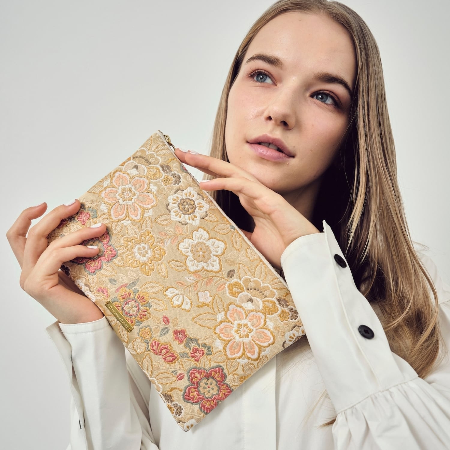 希少皇室御用達　京和工芸　クラッチバッグ　宝貝　刺繍 西陣織ミニクラッチバッグ NAMI / NMC19【人気商品】 | Tomorrow Fabric