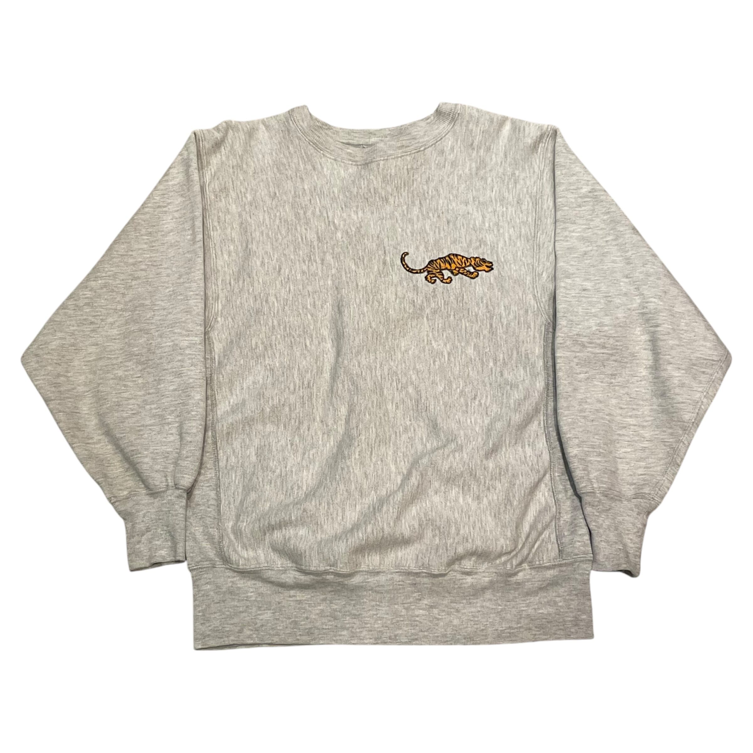 90s Champion R/W "wappen repair" sweat