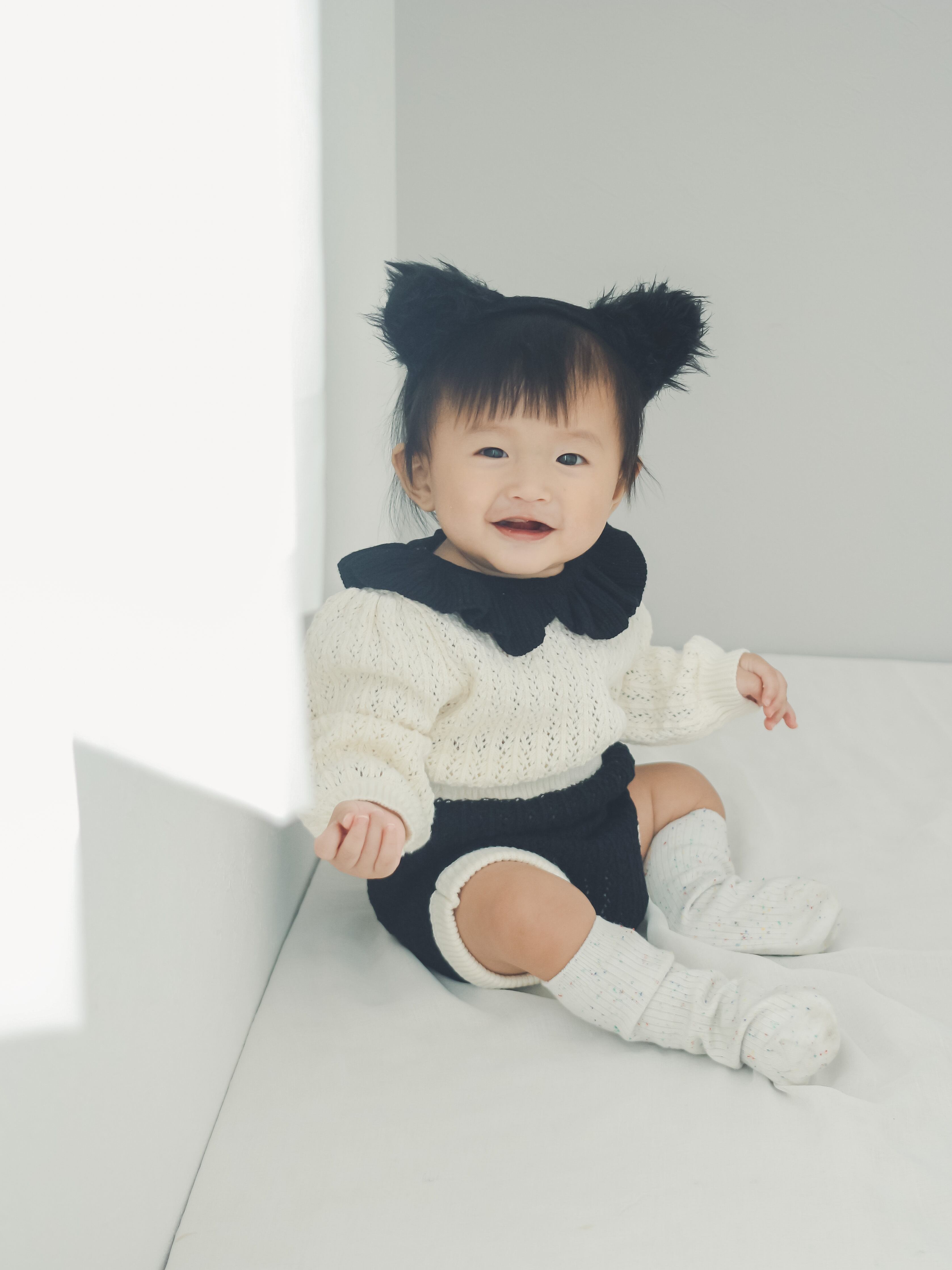 【取寄】フリル襟とポンポン尻尾がcuteすぎるバイカラーセットアップ(white black)