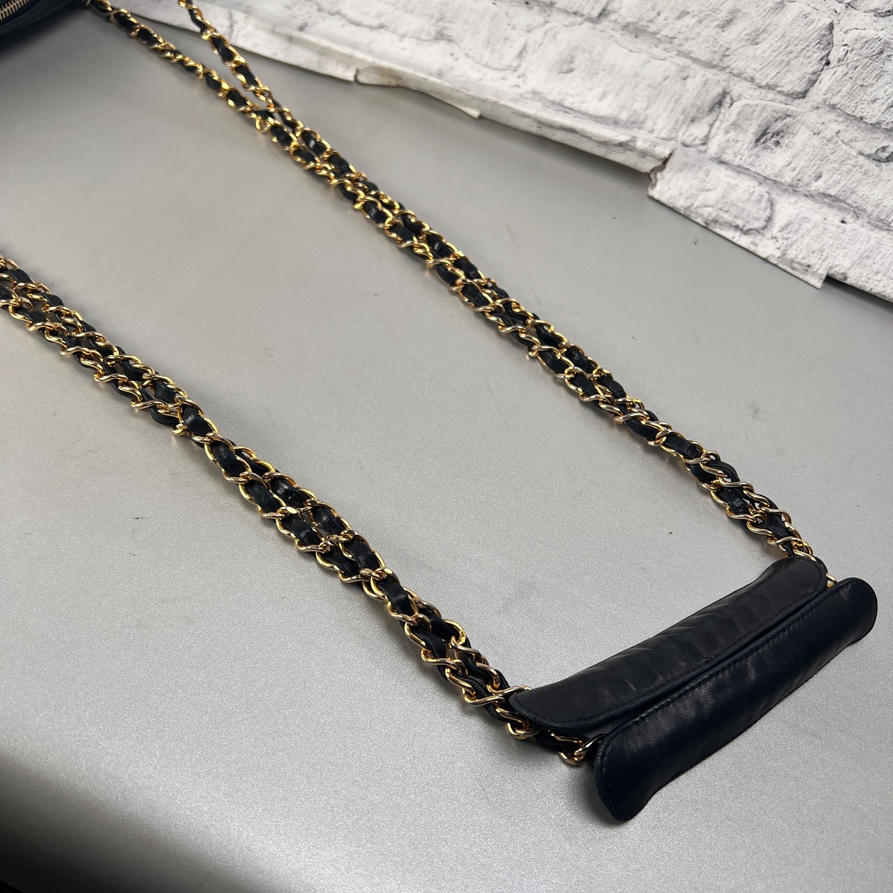 CHANEL シャネル Vステッチ ココマーク ラムスキン ショルダーバッグ 黒 A-13901