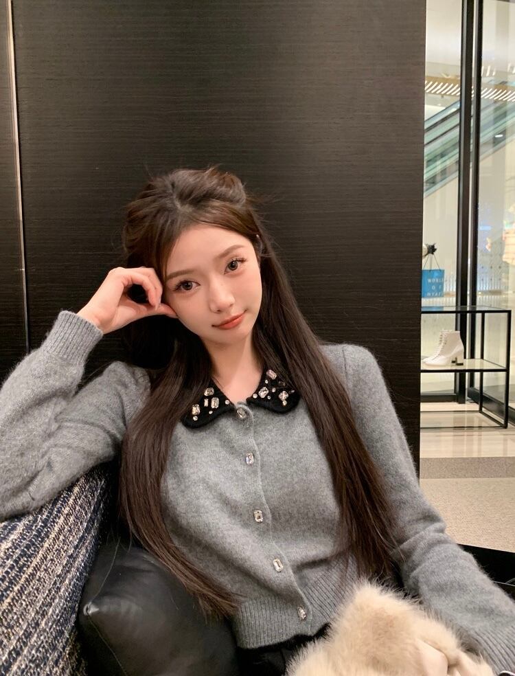 ラビットファー混襟付きビジューカーディガン | Select shop Arudy 