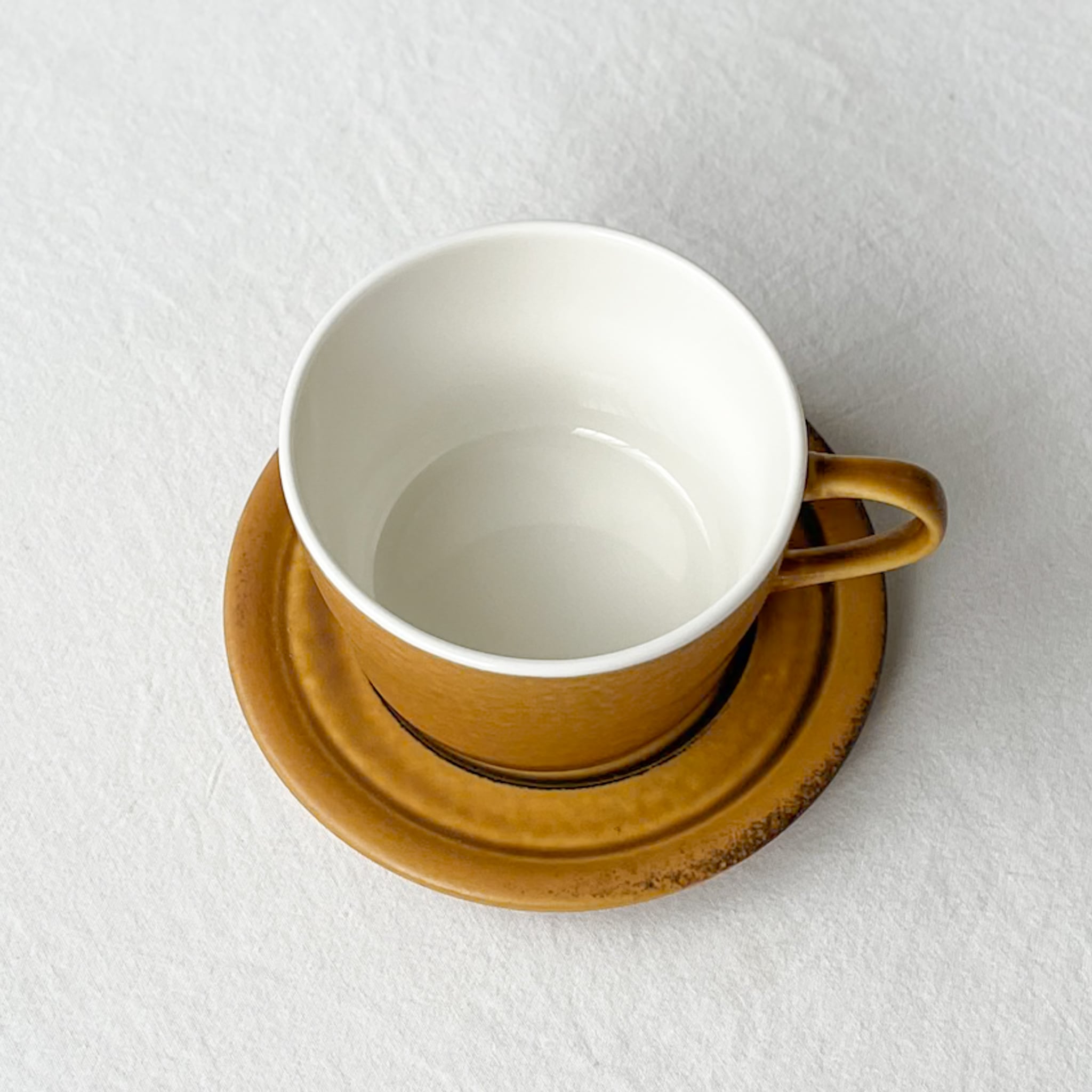 bico カップ＆ソーサー【キャメル】 | Kamani | 多治見で営む 美濃焼器
