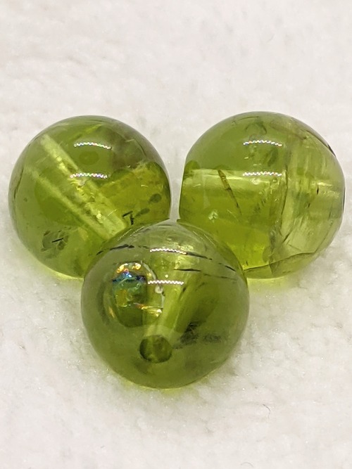 ペリドット ビーズ 8mm 高品質 3粒 〈写真現物販売〉