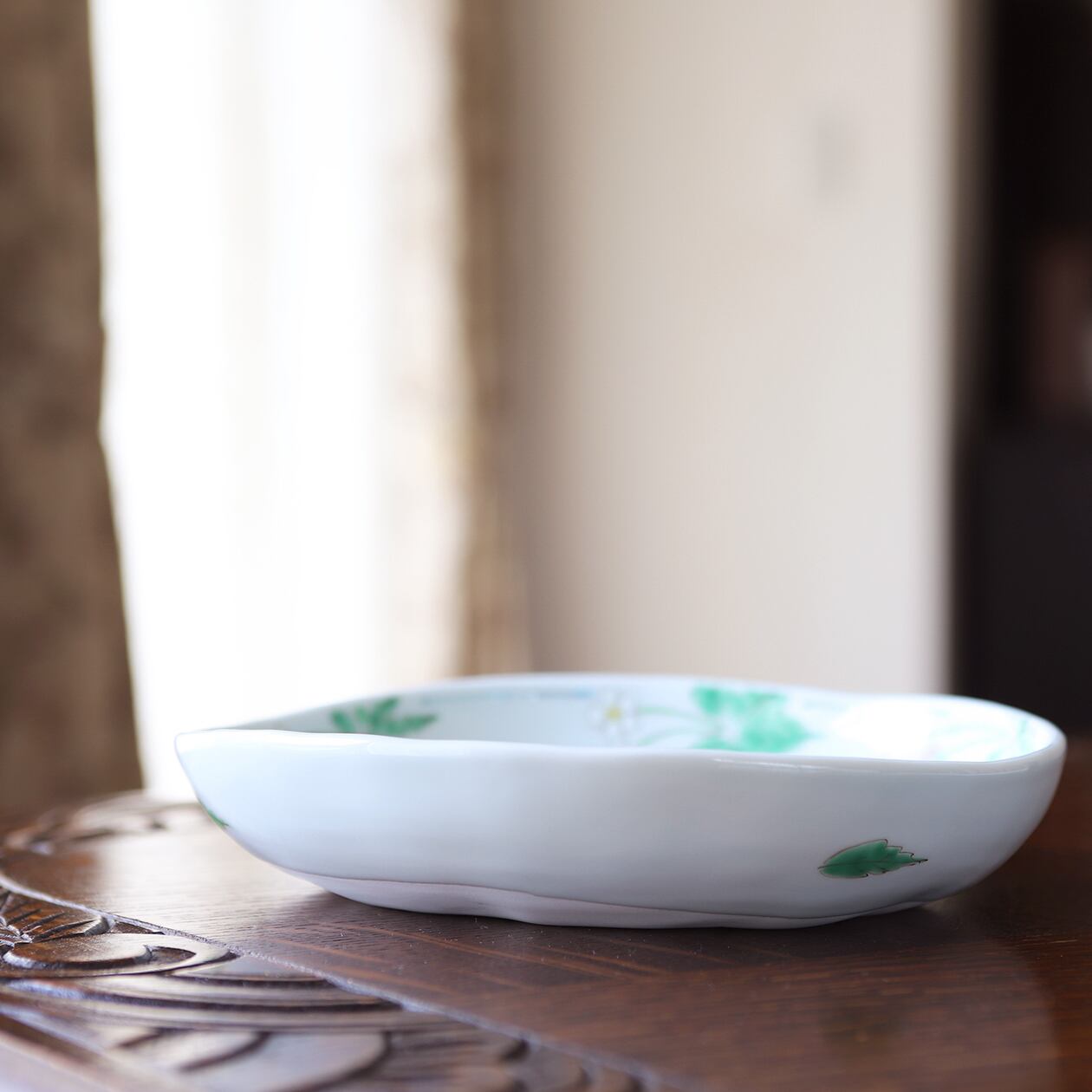 うつわ藍水 ｜ 盛鉢（約20㎝） 六ツ花 ｜ 波佐見焼 | にっこう生活館