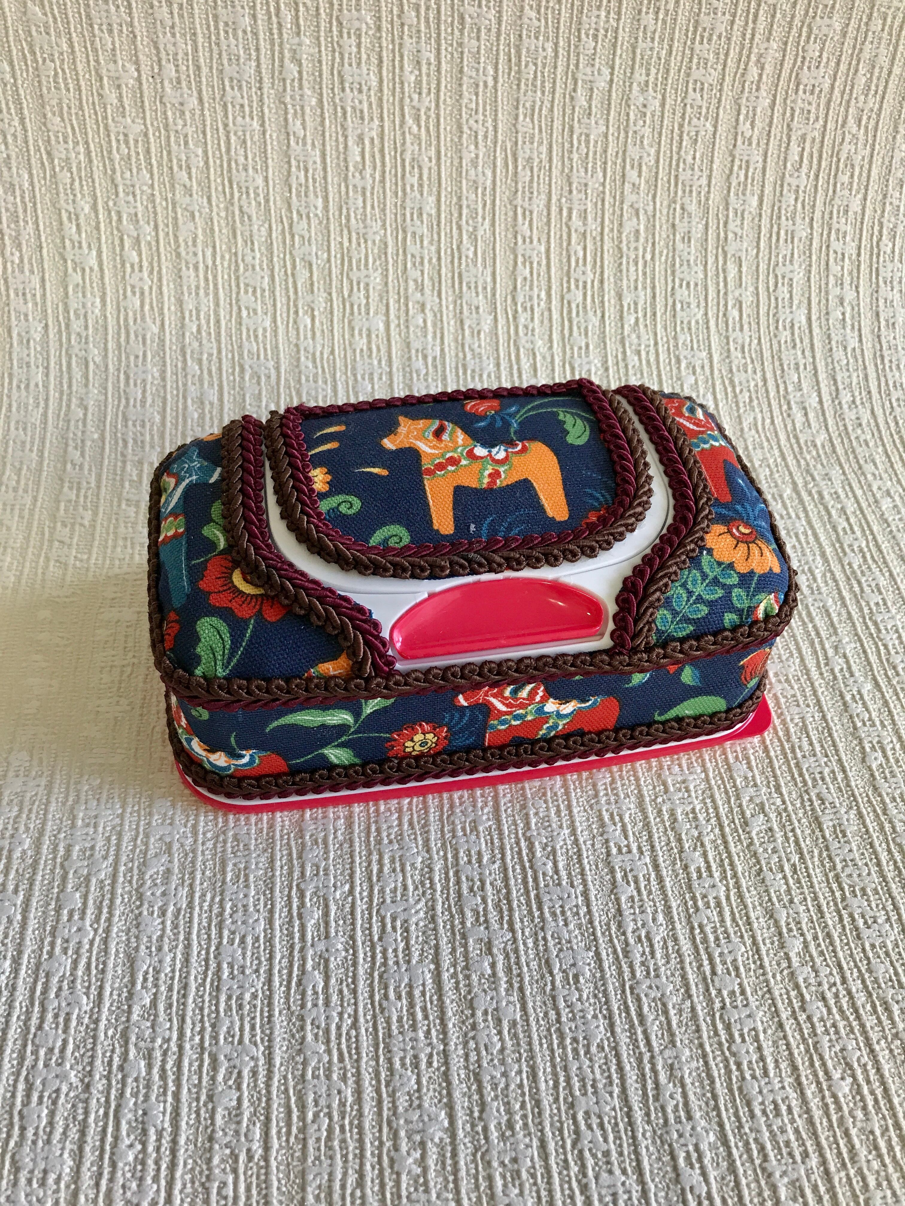 ダーラナホースのワイプケース全2色