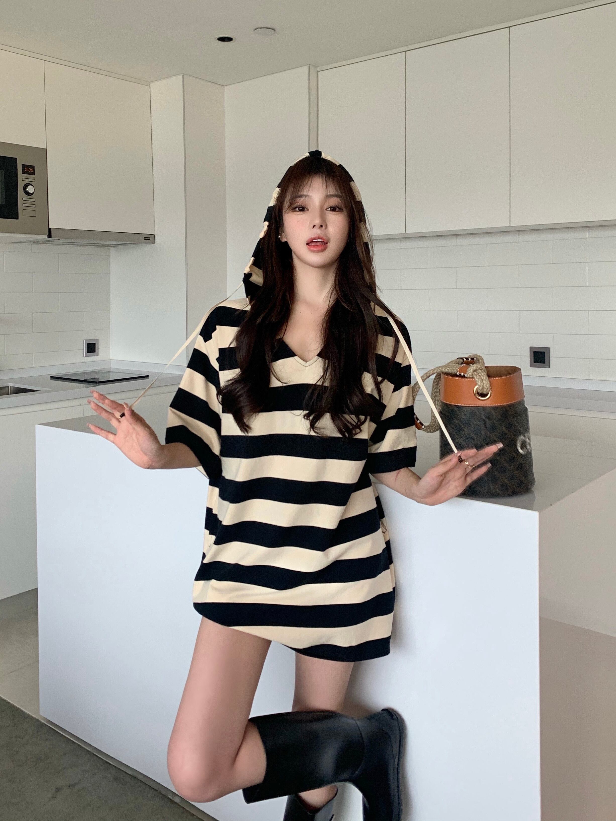 ストライプTシャツ ルーズスタイルフードトップス サマー 夏物 ブラックストロベリース85128948320