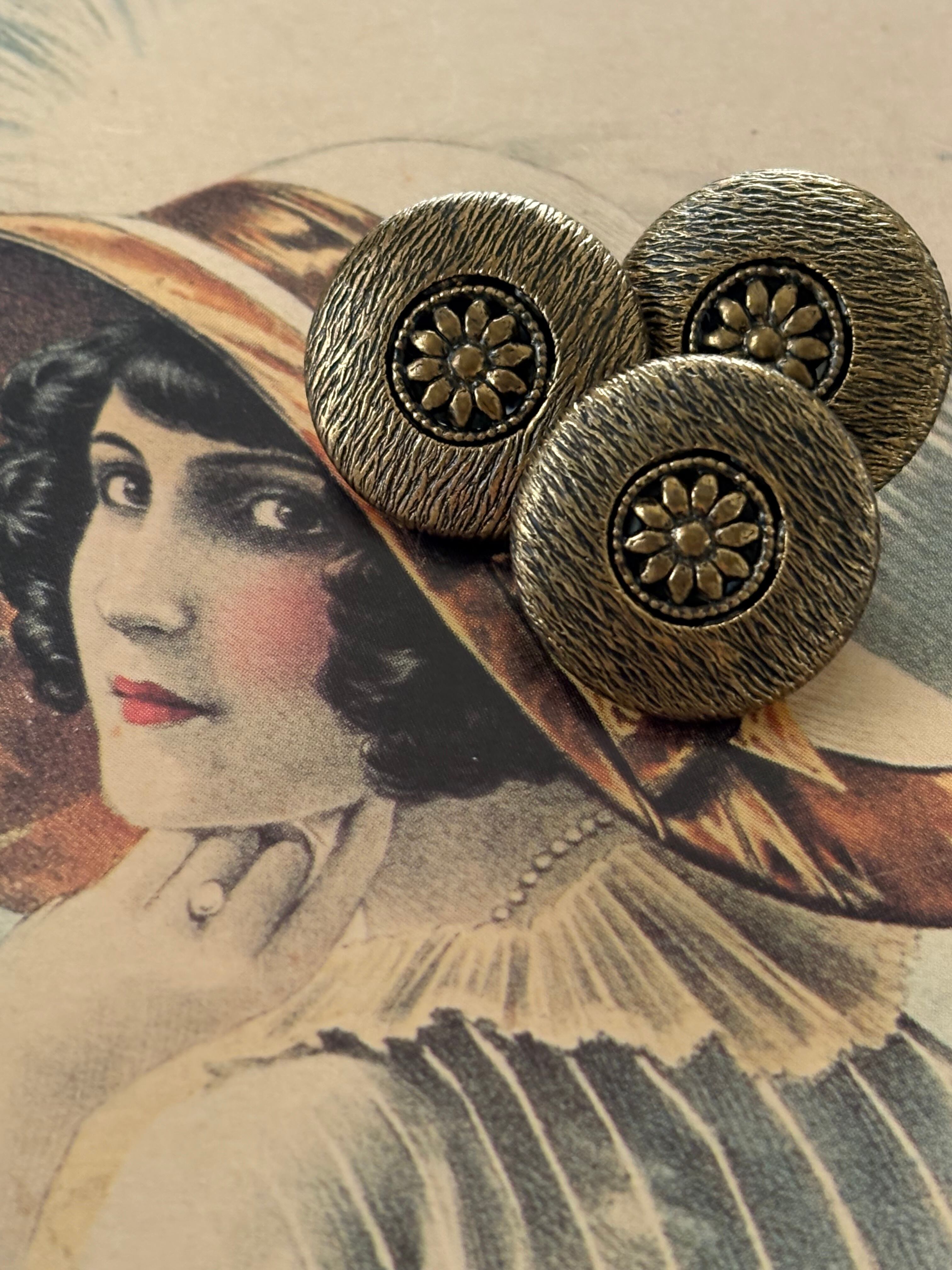 18mm Japanese ヴィンテージボタン メタル フラワー 金古美 アクセサリーパーツ 装飾材