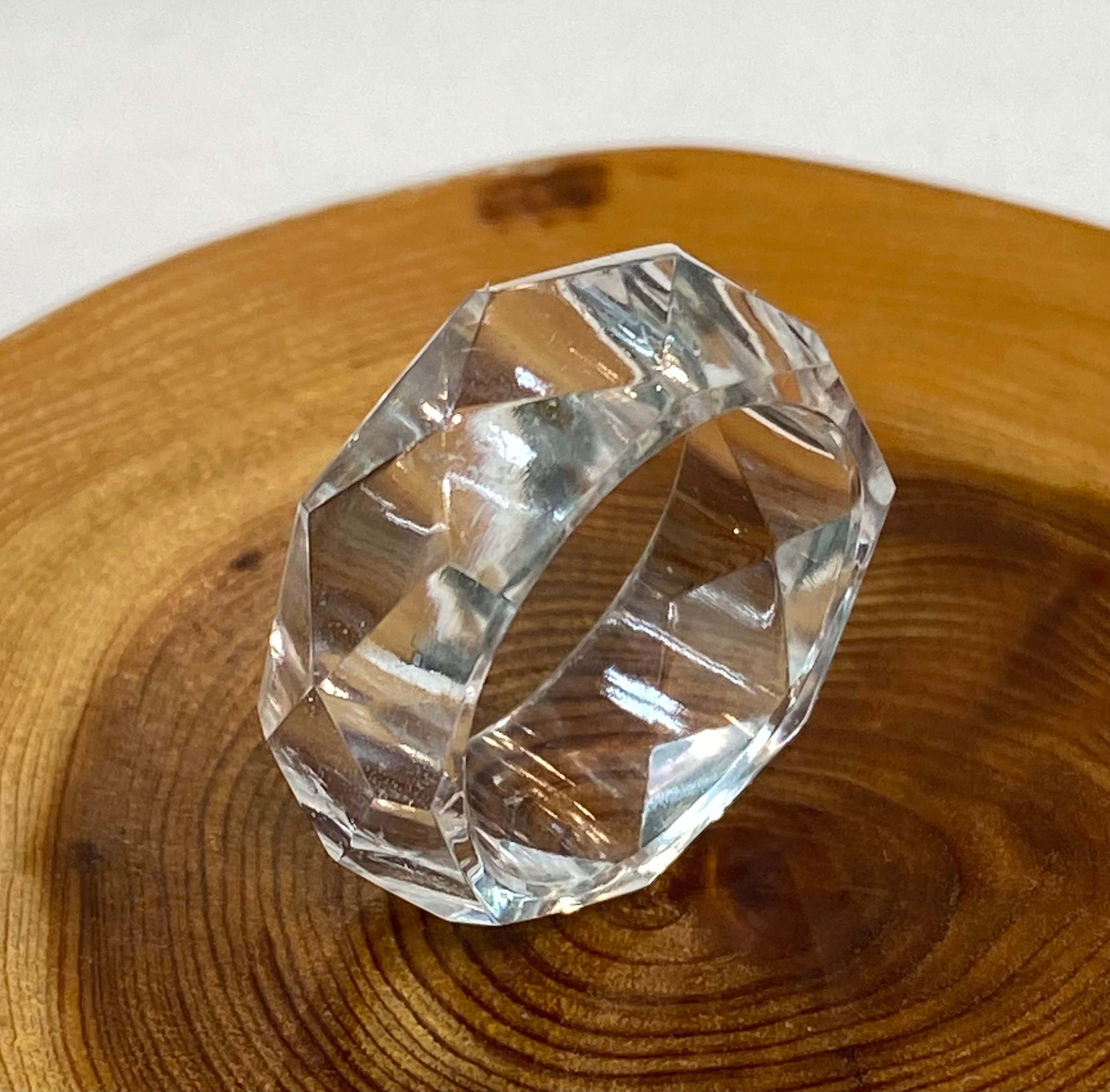 厳選　ガネッシュヒマール産ヒマラヤ水晶　くりぬきリング17号　手作り カット 厳選 ガネッシュヒマール産ヒマラヤ水晶 くりぬきリング15号 手作り