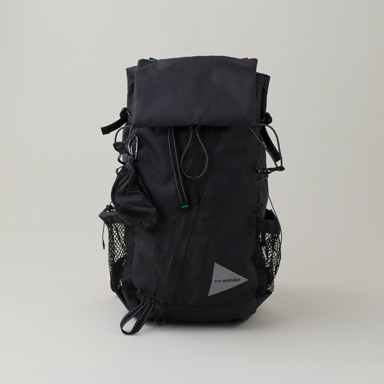 and wander(アンド・ワンダー) ECOPAK 30L backpack - black メンズ 