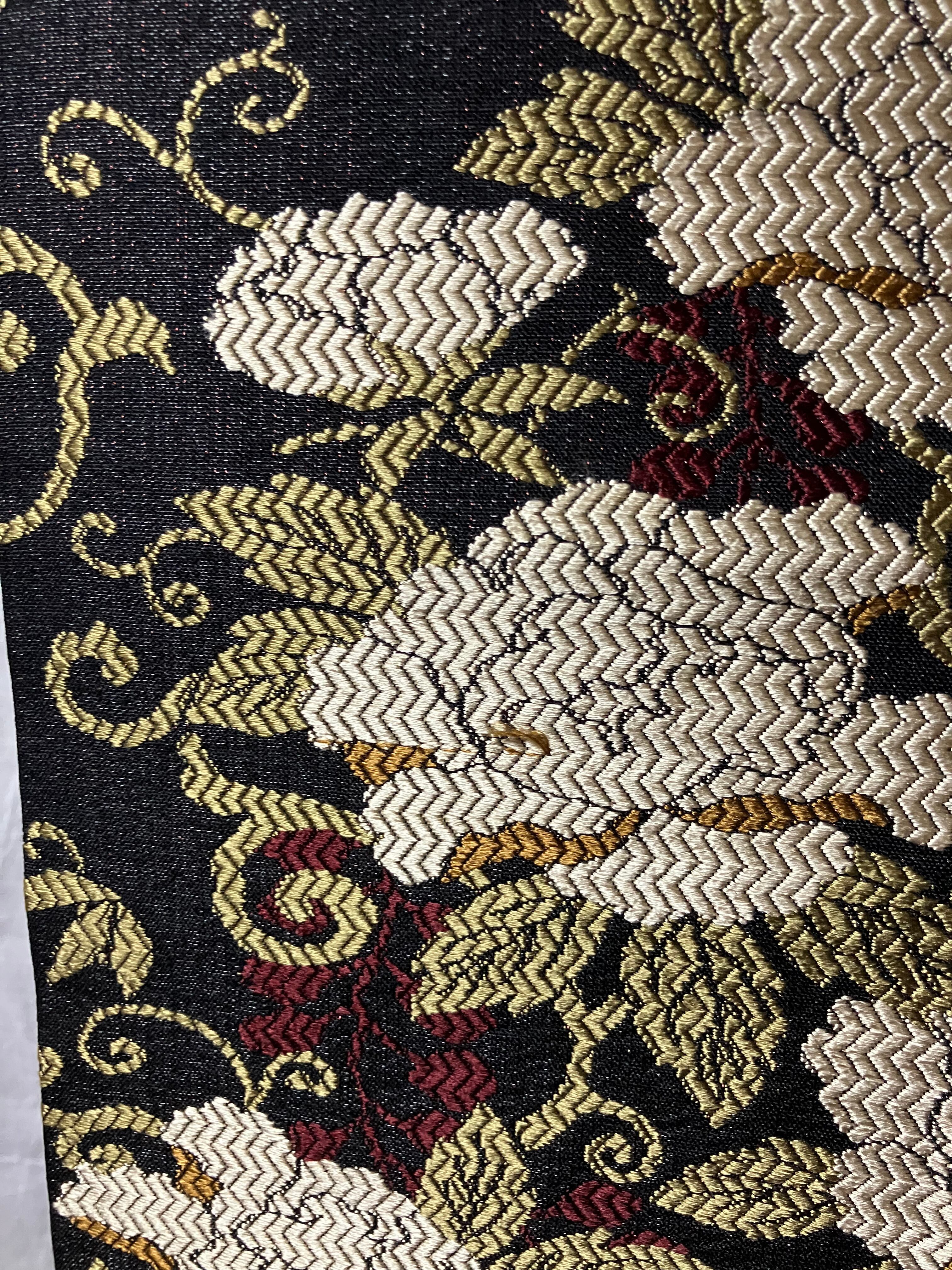 両面使い名古屋帯（黒地象の柄＆黒地クリームぼたんの柄）