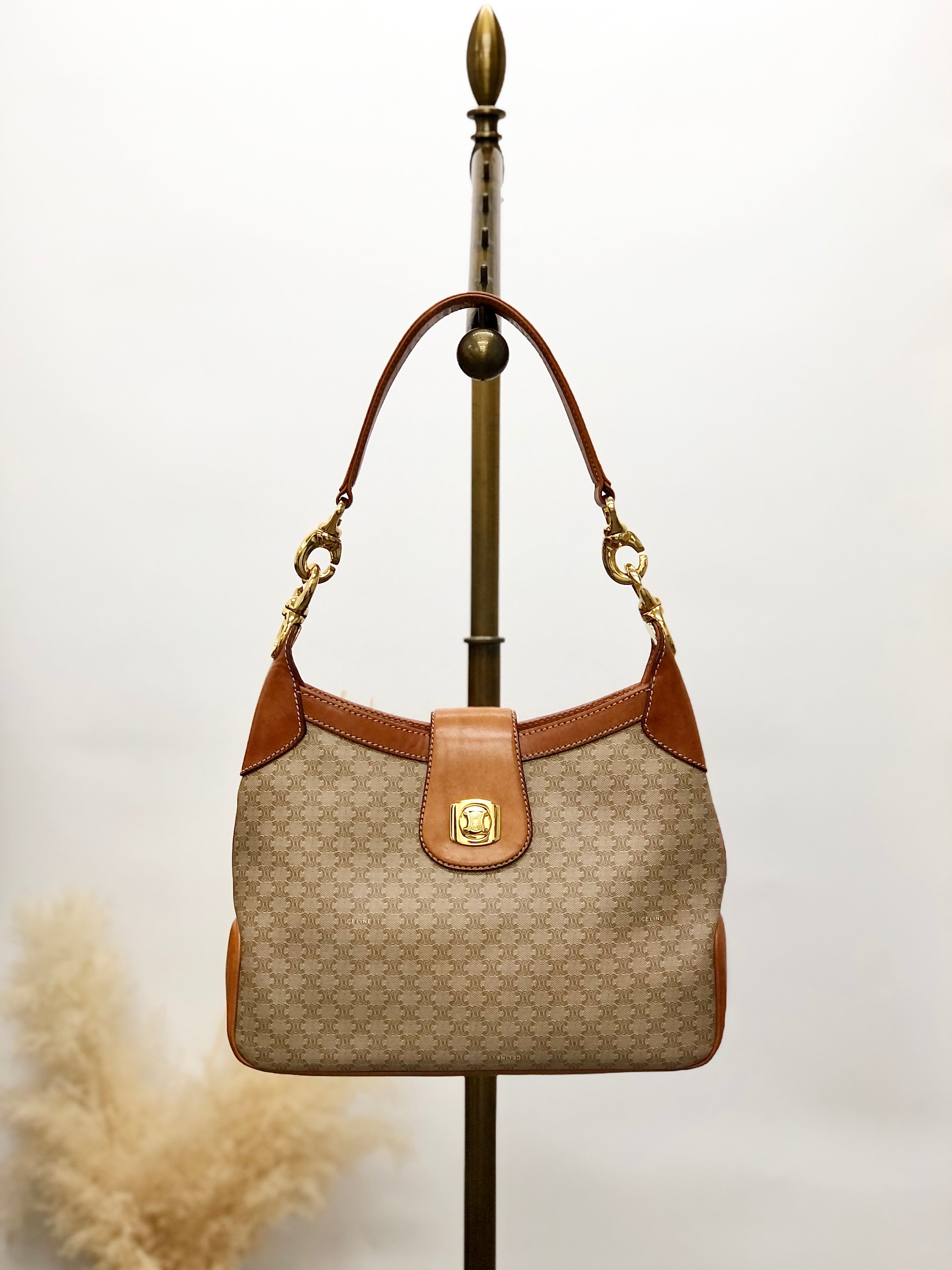 CELINE セリーヌ マカダム ショルダーバッグ ベージュ ブラゾン CELINE セリーヌ マカダム ショルダーバッグ ベージュ ブラゾン