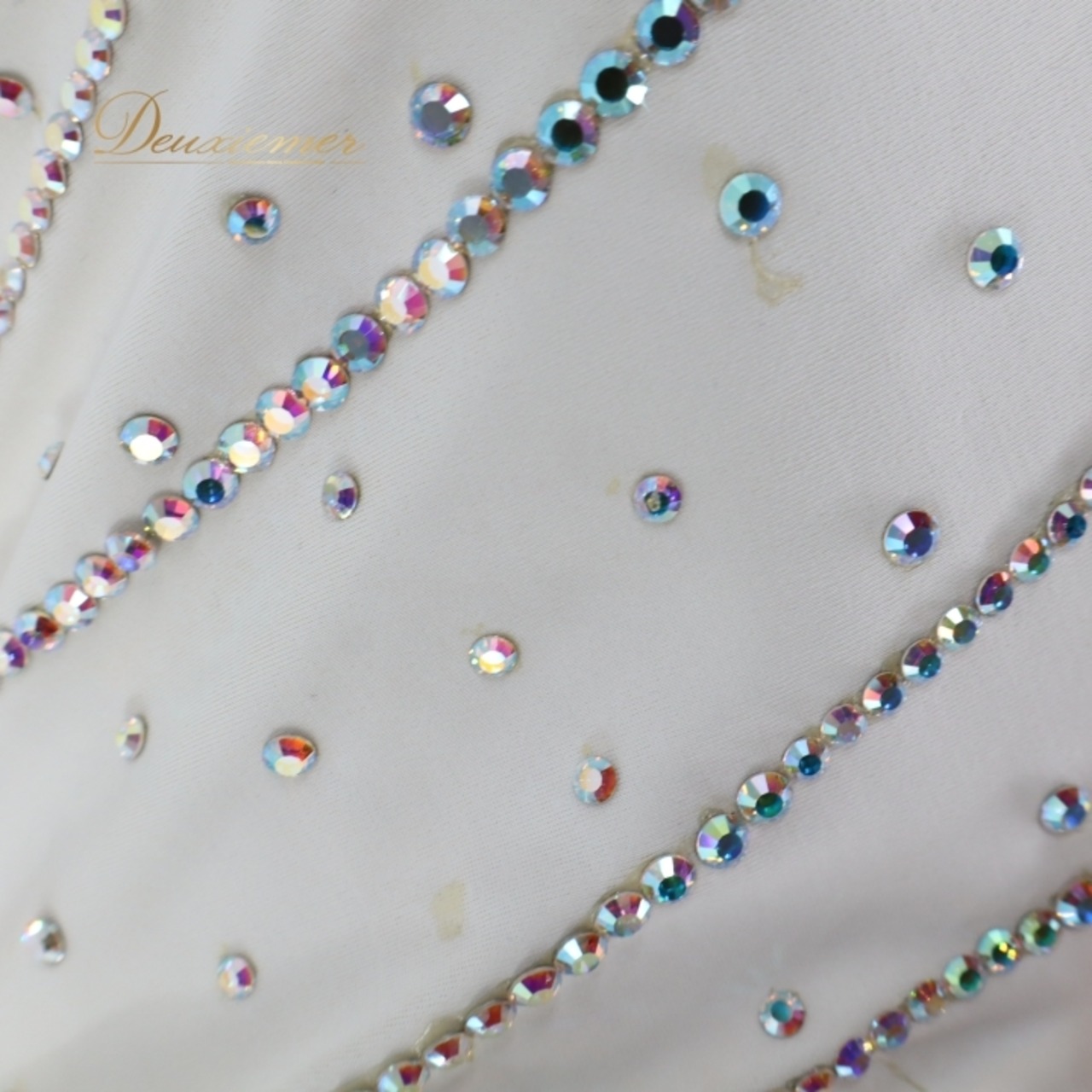 社交ダンス 衣装 スタンダードドレス スタンダード ドレス ワンピース 白 デモ 競技 HIROKO YAMAGUCHI ヒロコヤマグチ パーティ 発表会 上品 高級感 ホワイト系 フォーマル ドレス レディース デザイン エレガント ふんわり パーティードレス オシャレ