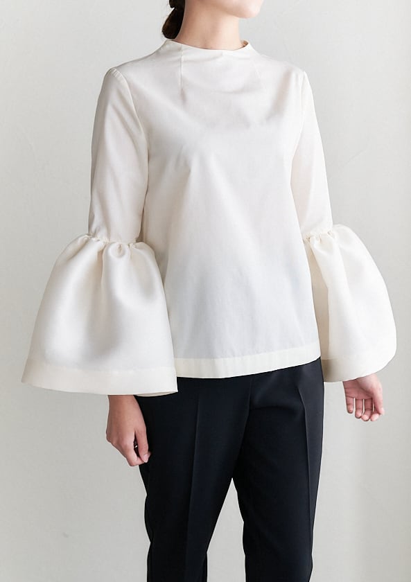 即完売品【 Fete 】Tulip Blouse チューリップ・ブラウス白