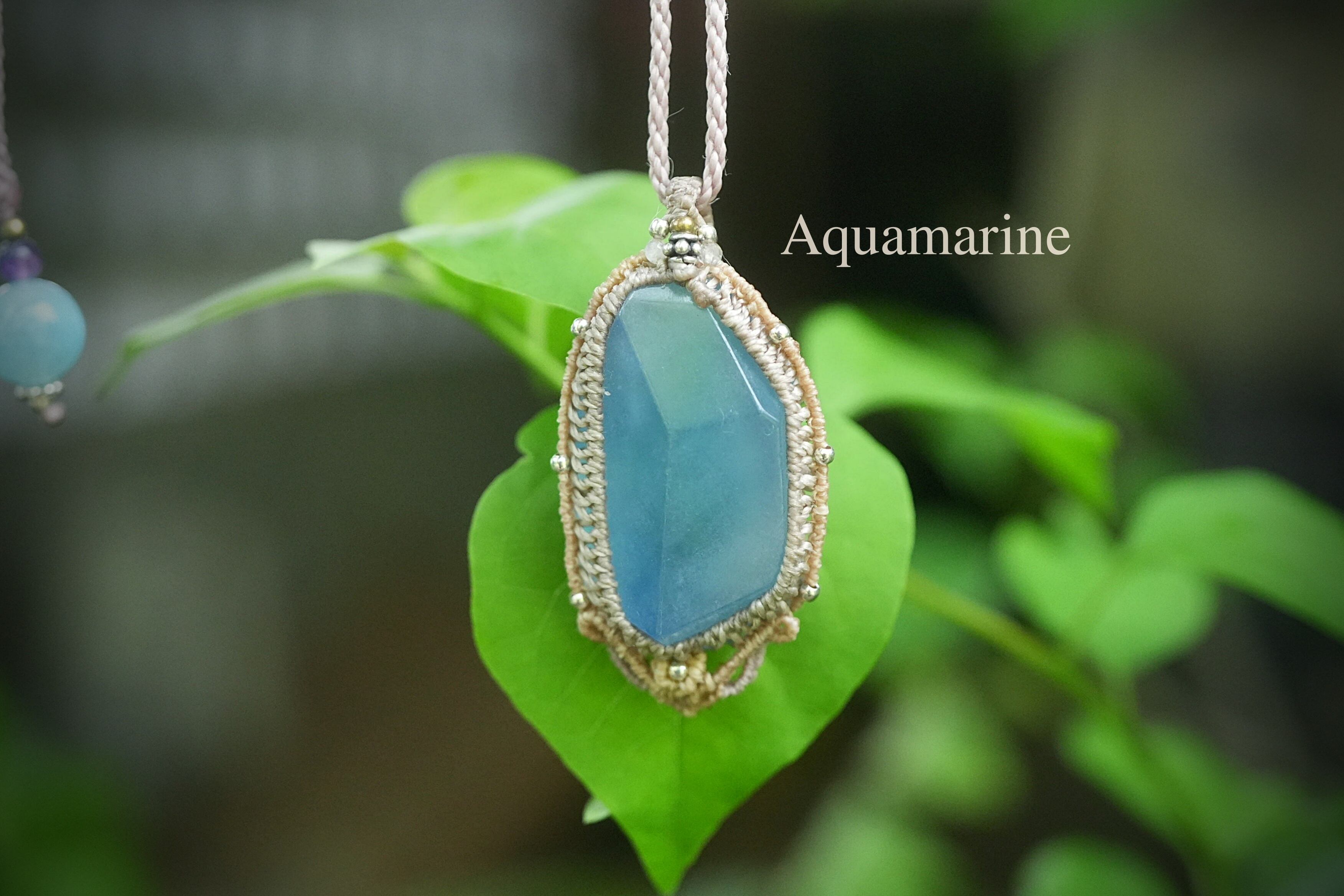 水のかけら★アクアマリン マクラメネックレス2097