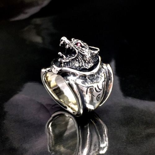 WOLF RING with RUBY / ウルフリング・ルビーアイズ