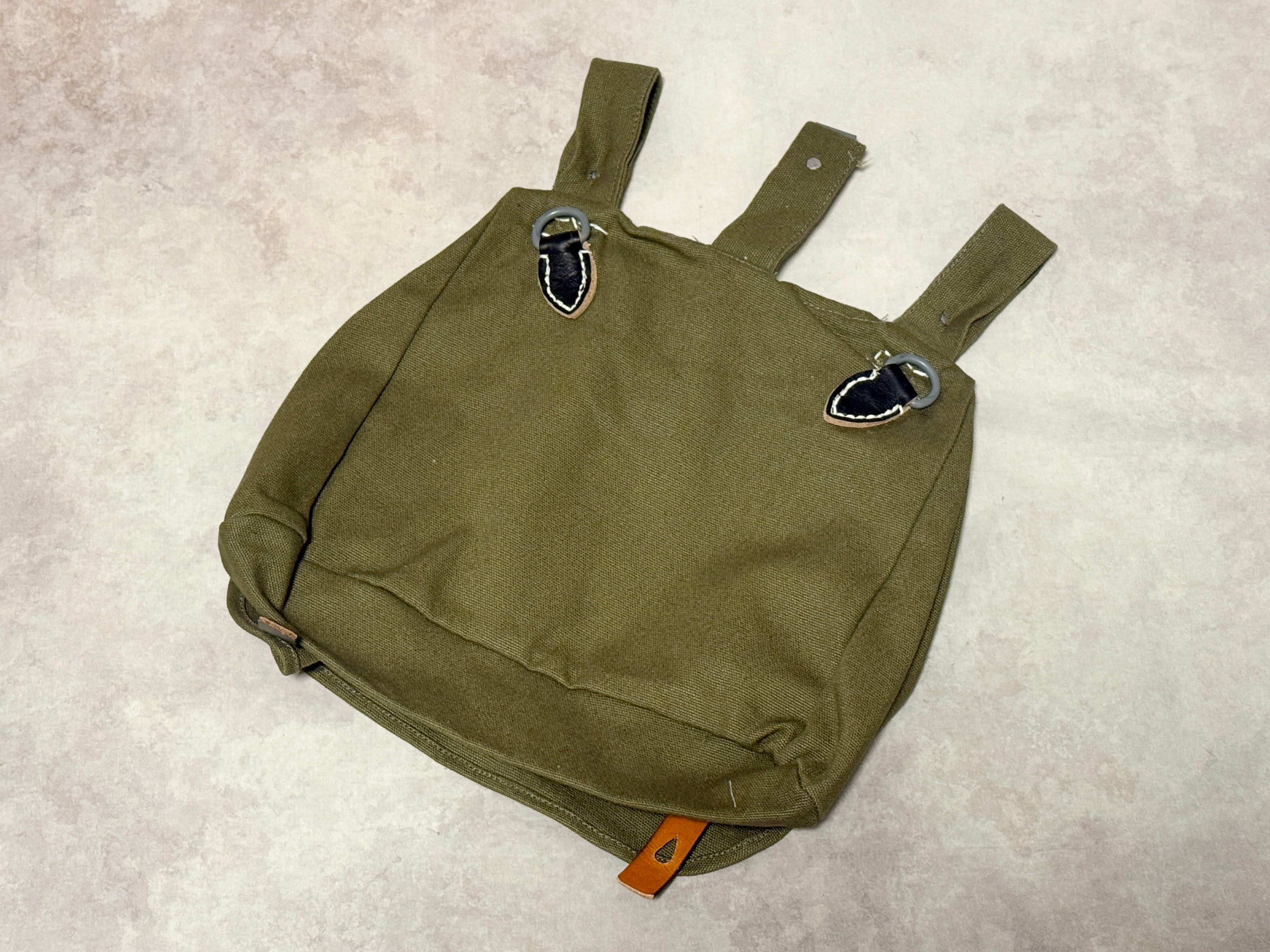 軍物 WW2 ドイツ軍 M31 雑嚢 ブレッドバッグ カーキ WWII ドイツ軍 M31雑嚢後期型 | アイヘンバウム ミリタリア｜WWII