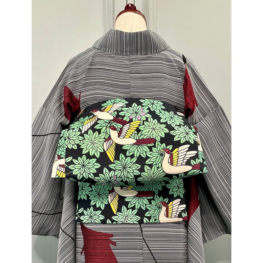 アンティーク 鳥模様の刺繍が美しい名古屋帯-