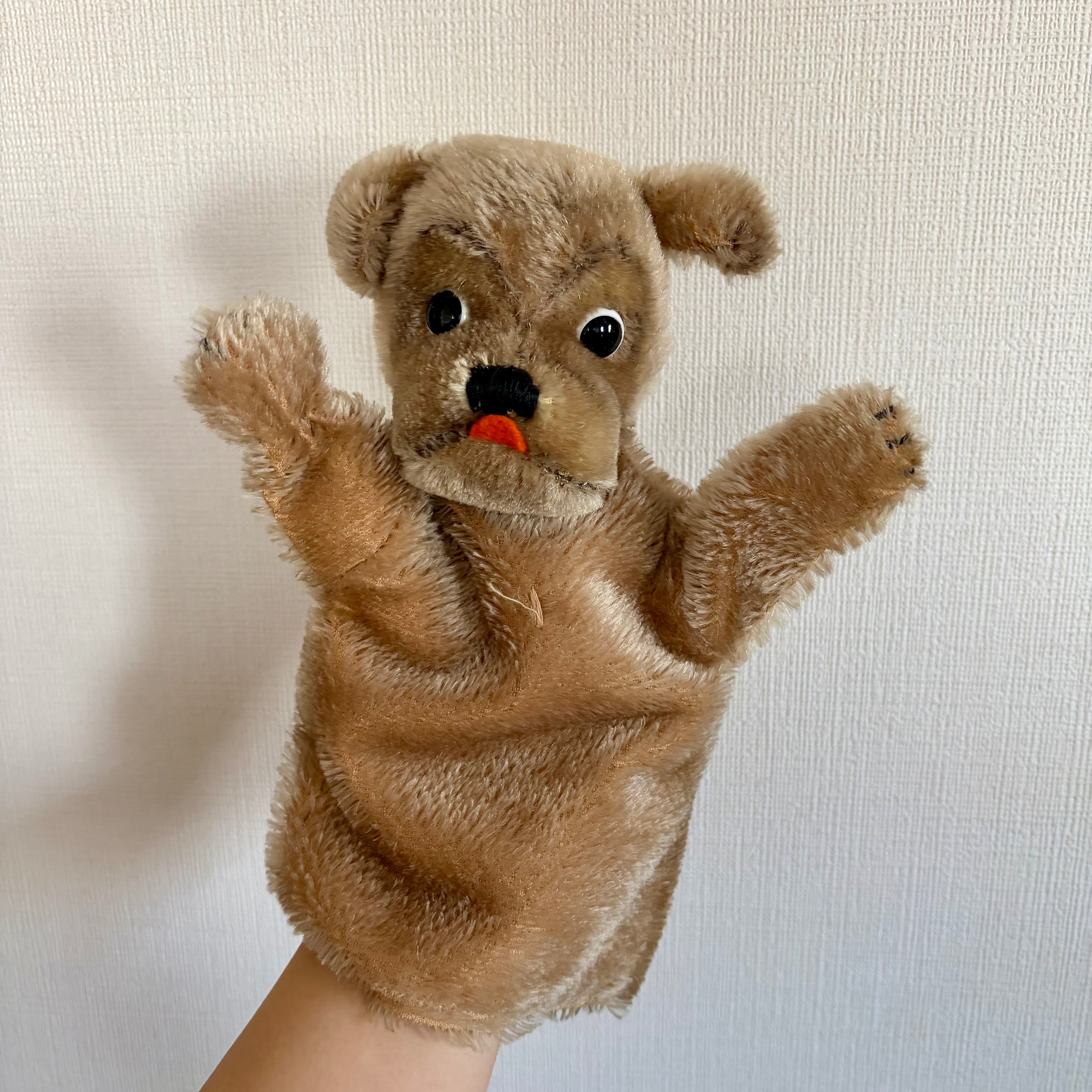 シュタイフの犬のパペット