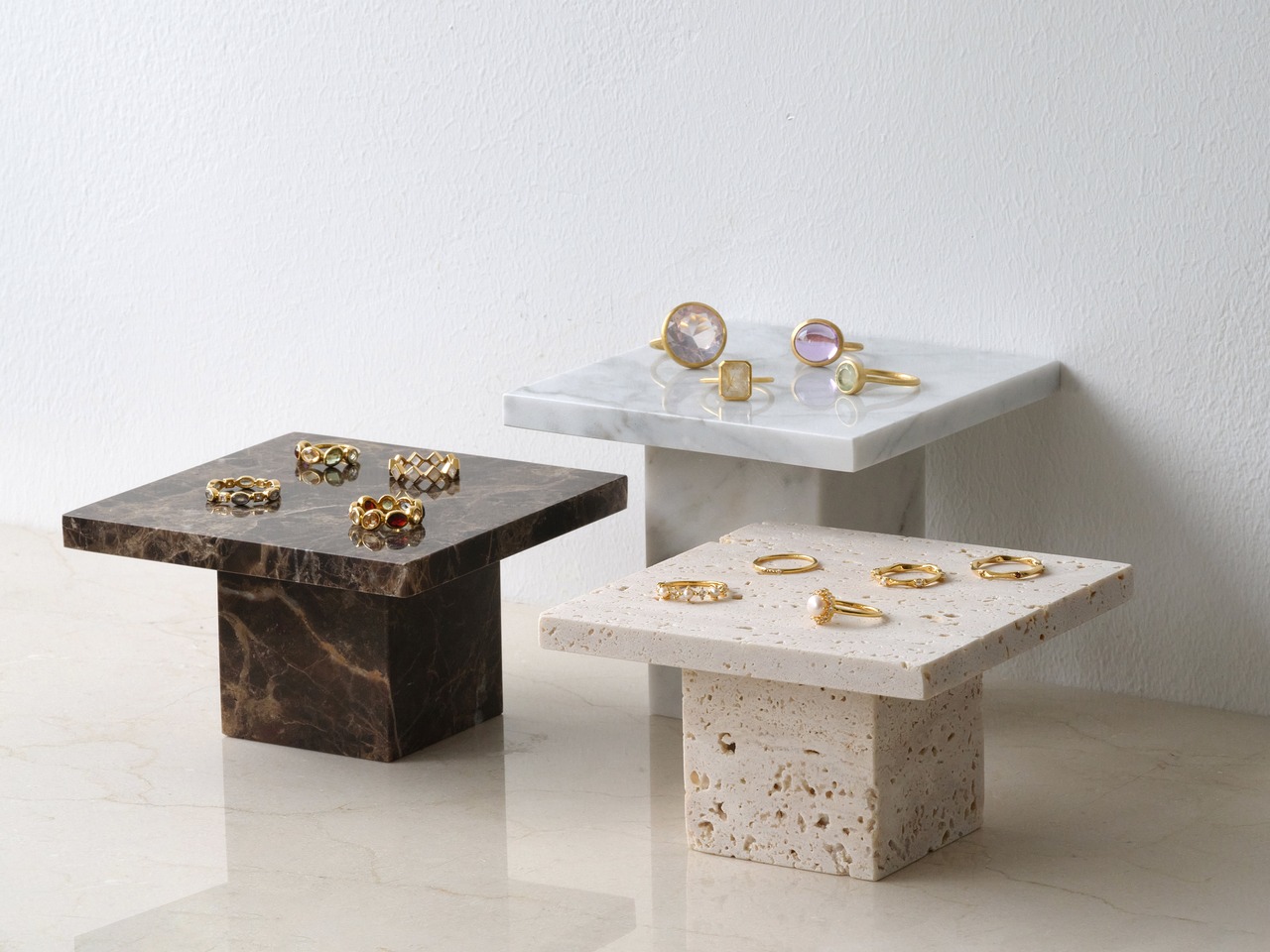 MARBLE DISPLAY PLATE - Roman Travertine