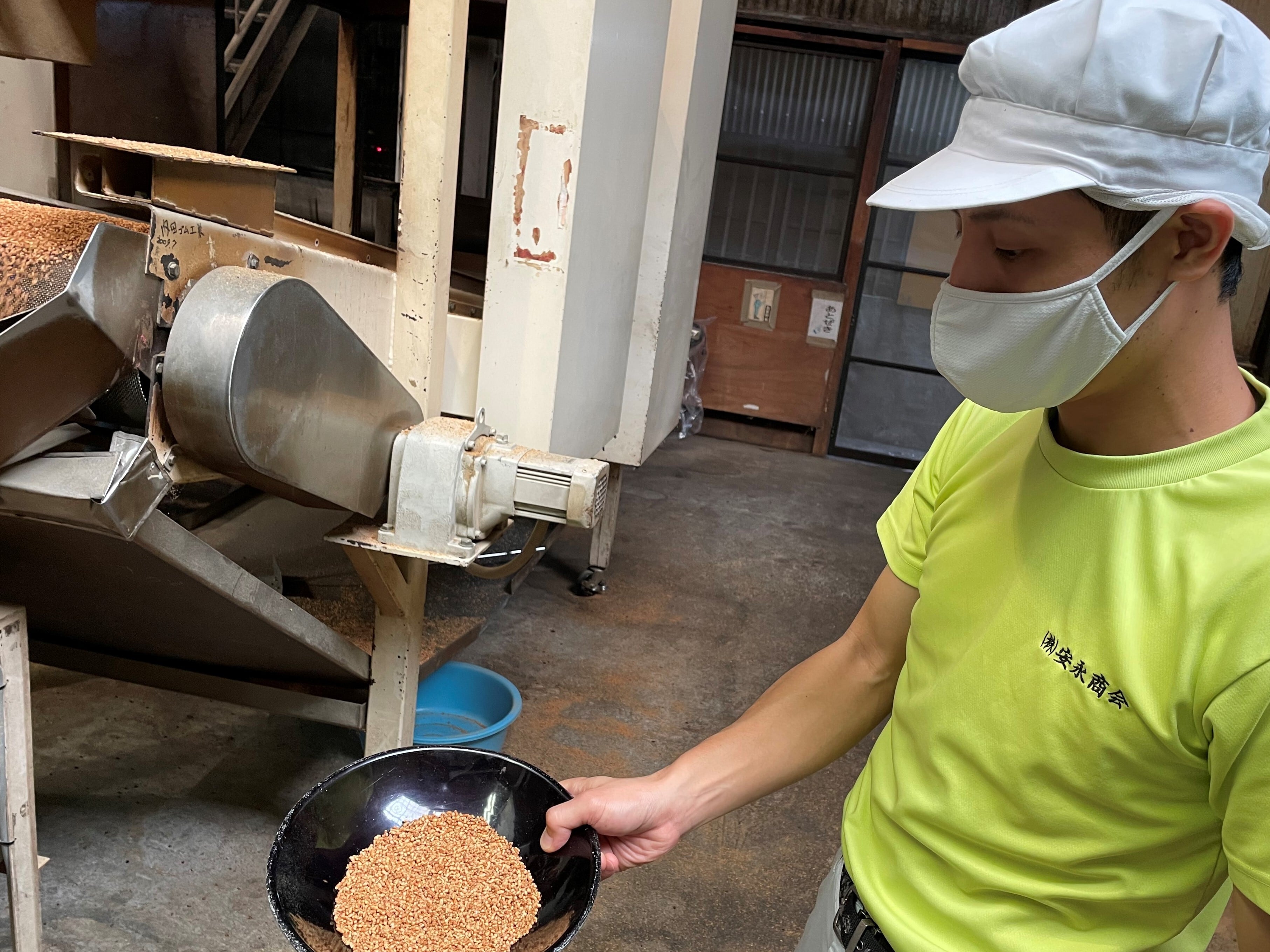抹茶入り玄米茶 100g | 日本茶専門店 東京繁田園茶舗 オンライン