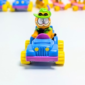 ☆ VINTAGE 1988 ☆【 McDonald's  ( マクドナルド ) 】1988年マクドナルドミールトイ 『 Garfield in 4-wheeler（ガーフィールド イン フォーウィラー）』〜ジープに乗ったあいつ(笑)〜 / ミールトイ / ハッピーミール 〚アメリカン雑貨 アメトイ〛
