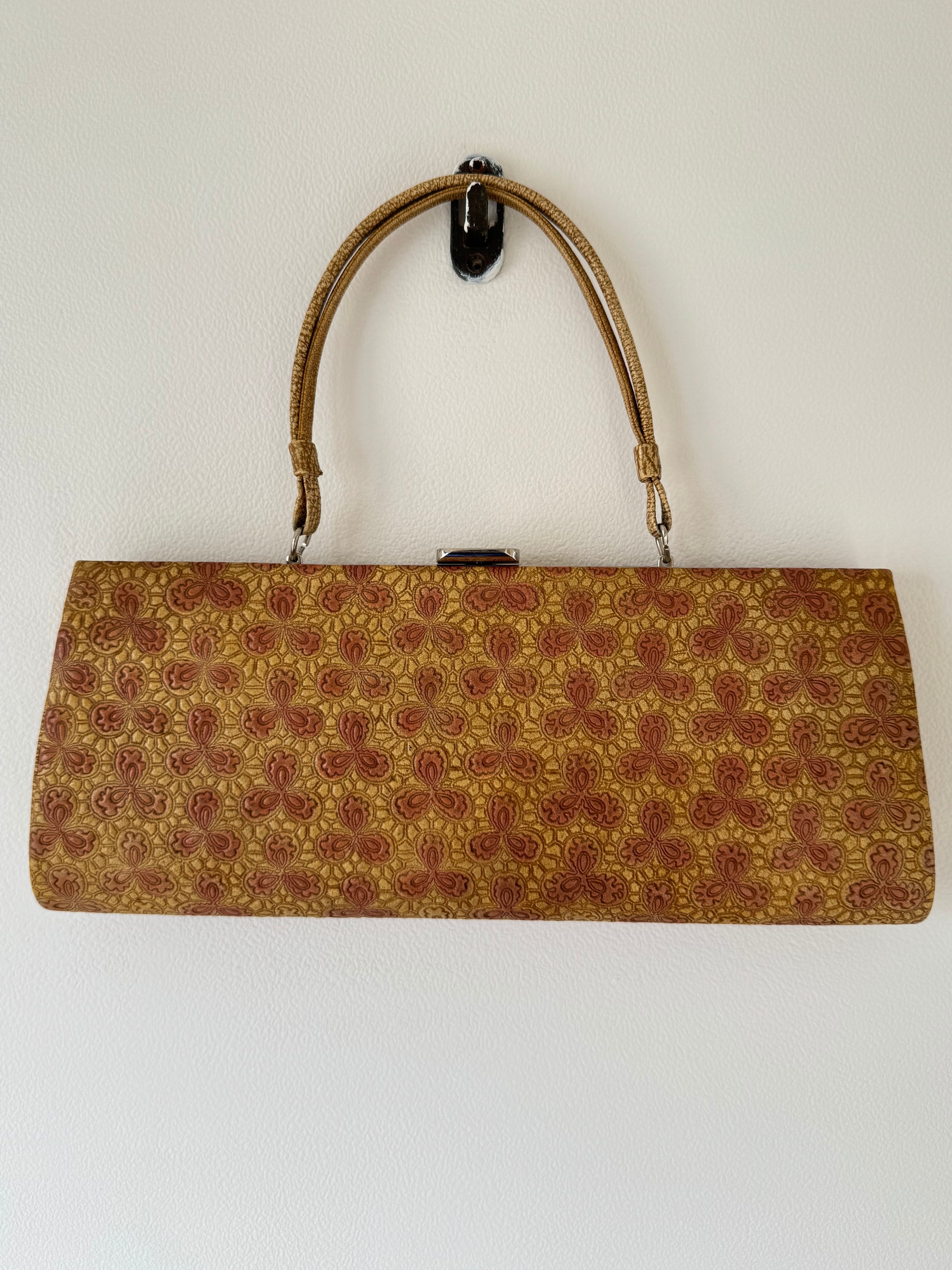 珉平焼 黄釉浮彫龍紋小判皿 b | fave