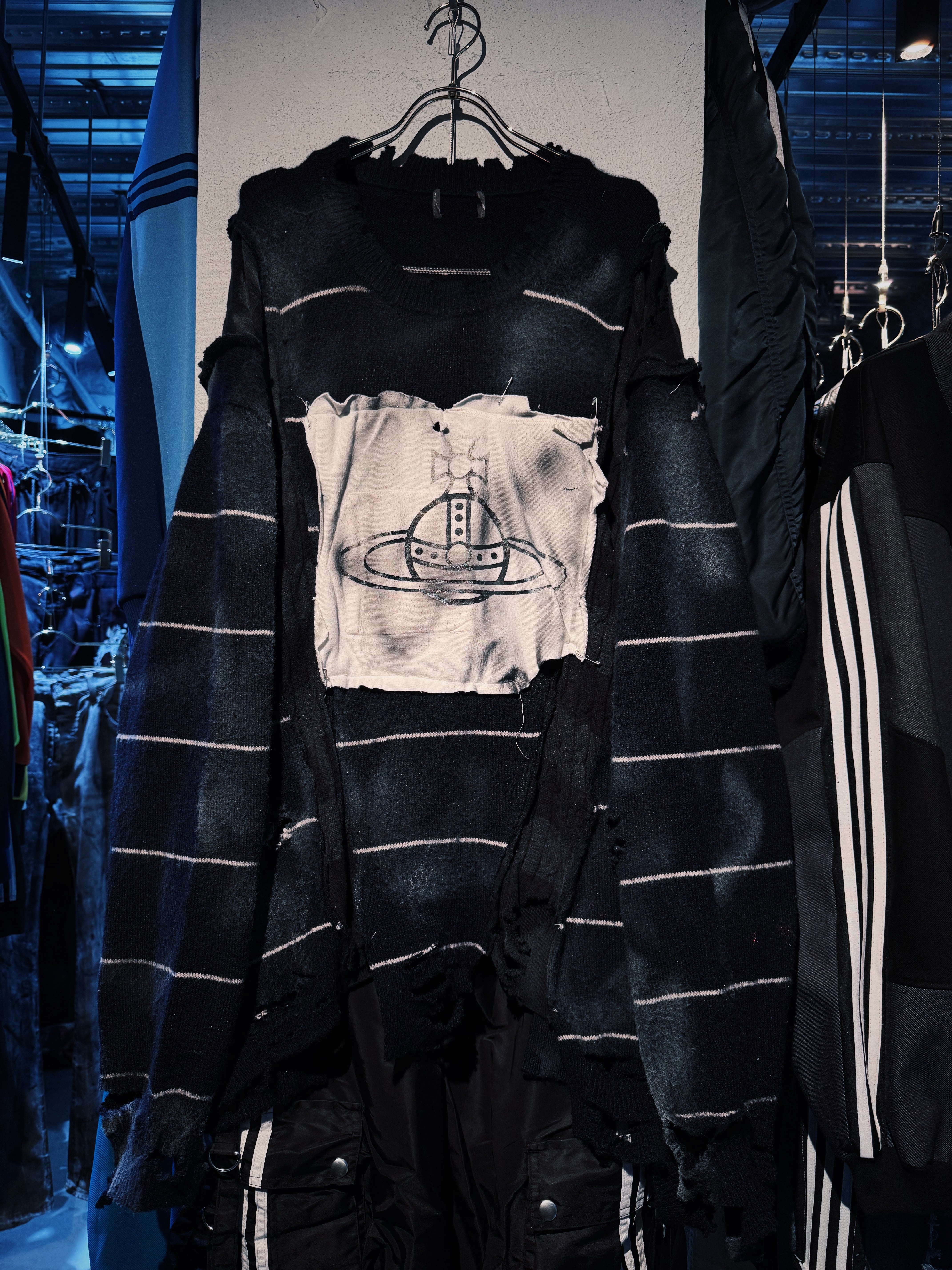"vivid notes"Orb graphic design damage&docking knit